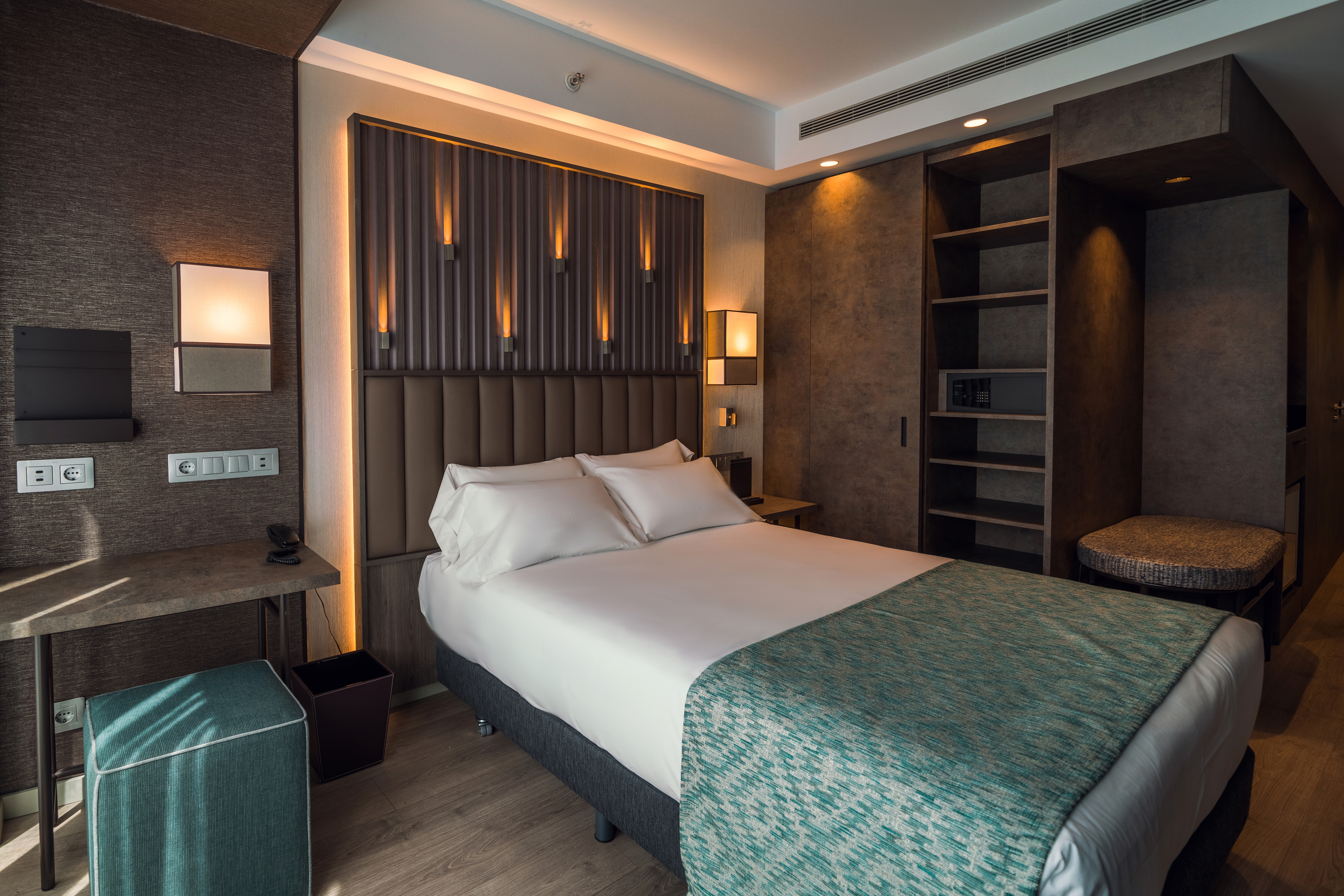 Double or Twin Standard