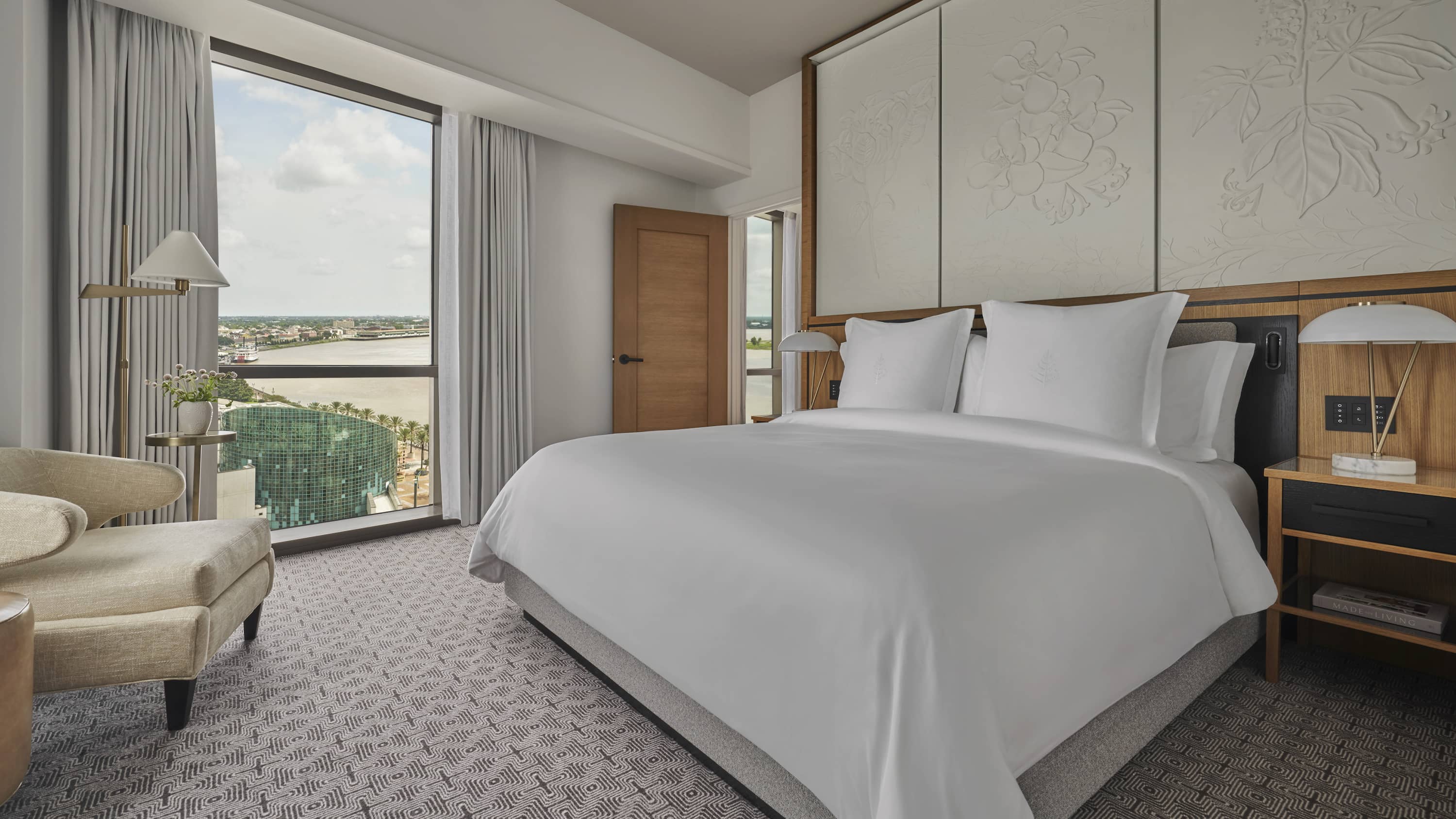 Suite Deluxe River View