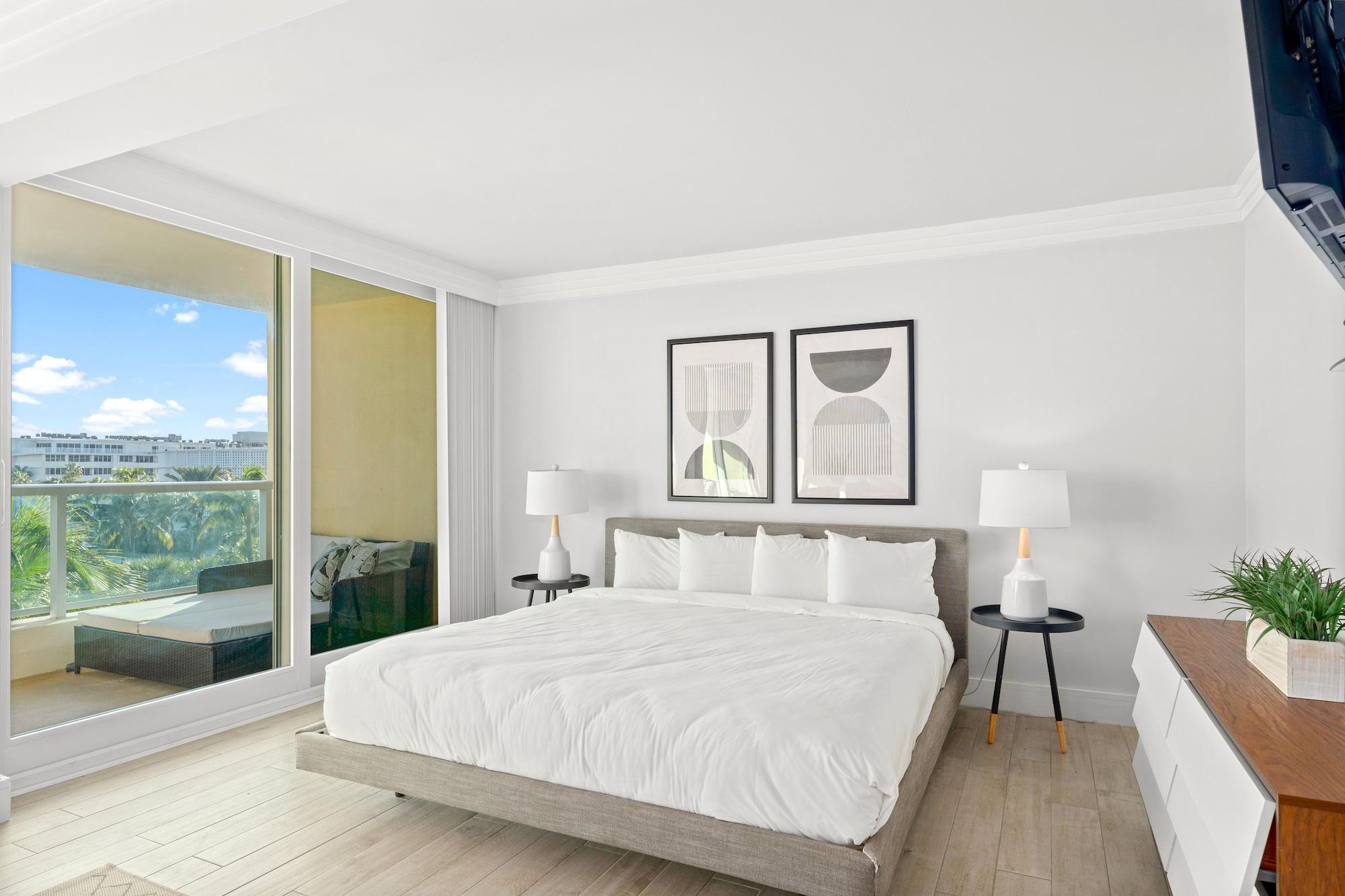 Studio King Size Bed