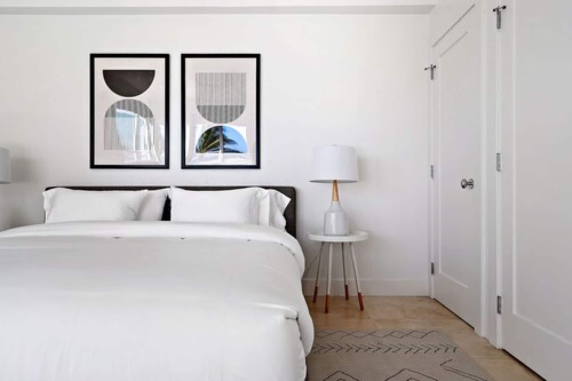 Studio King Size Bed