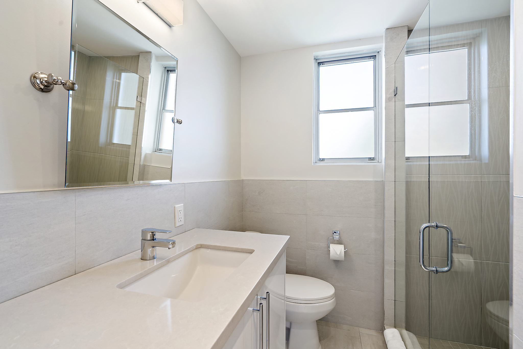 Studio King Size Bed