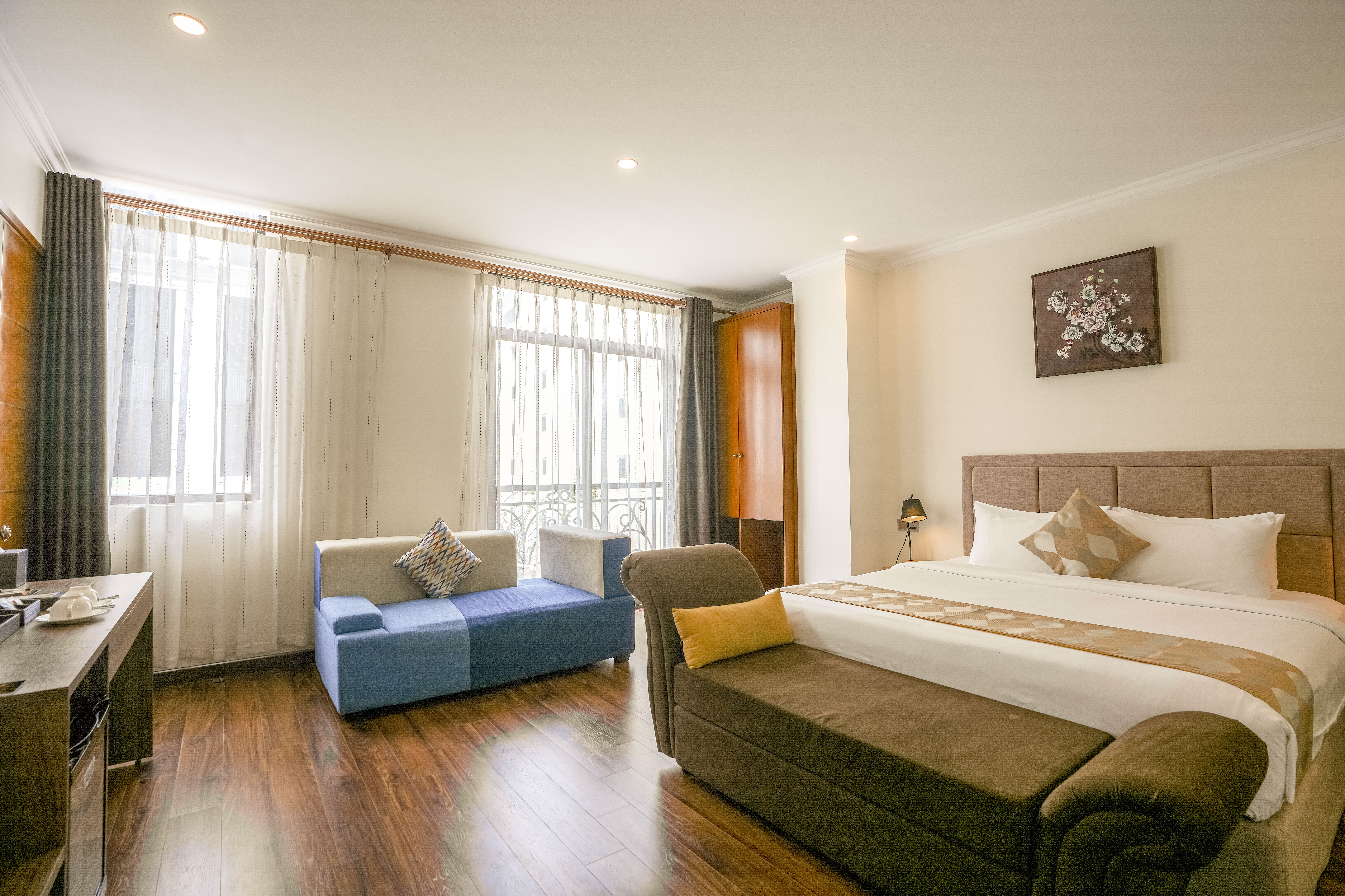 Suite Queen Size Bed