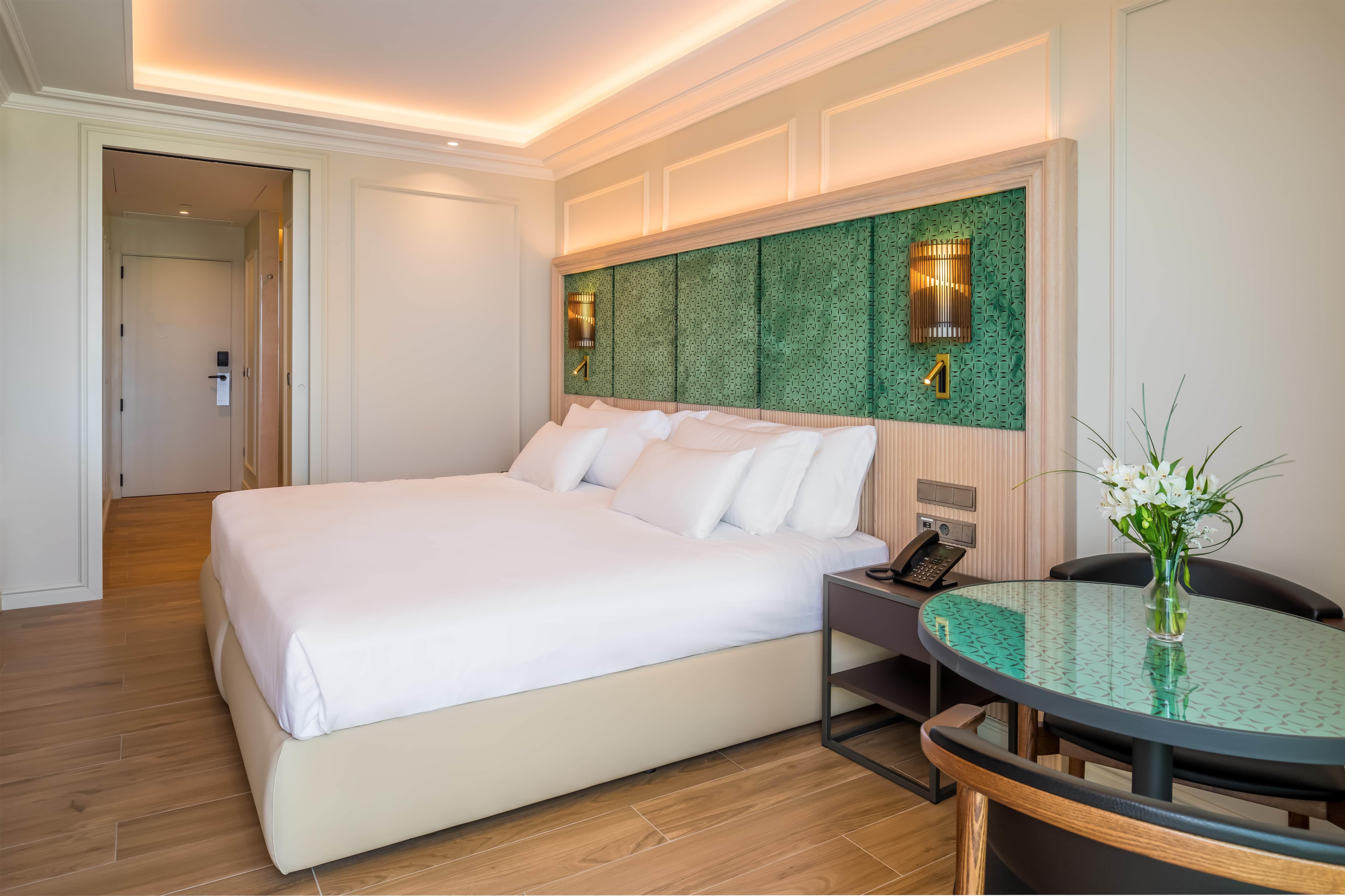 Double or Twin Superior