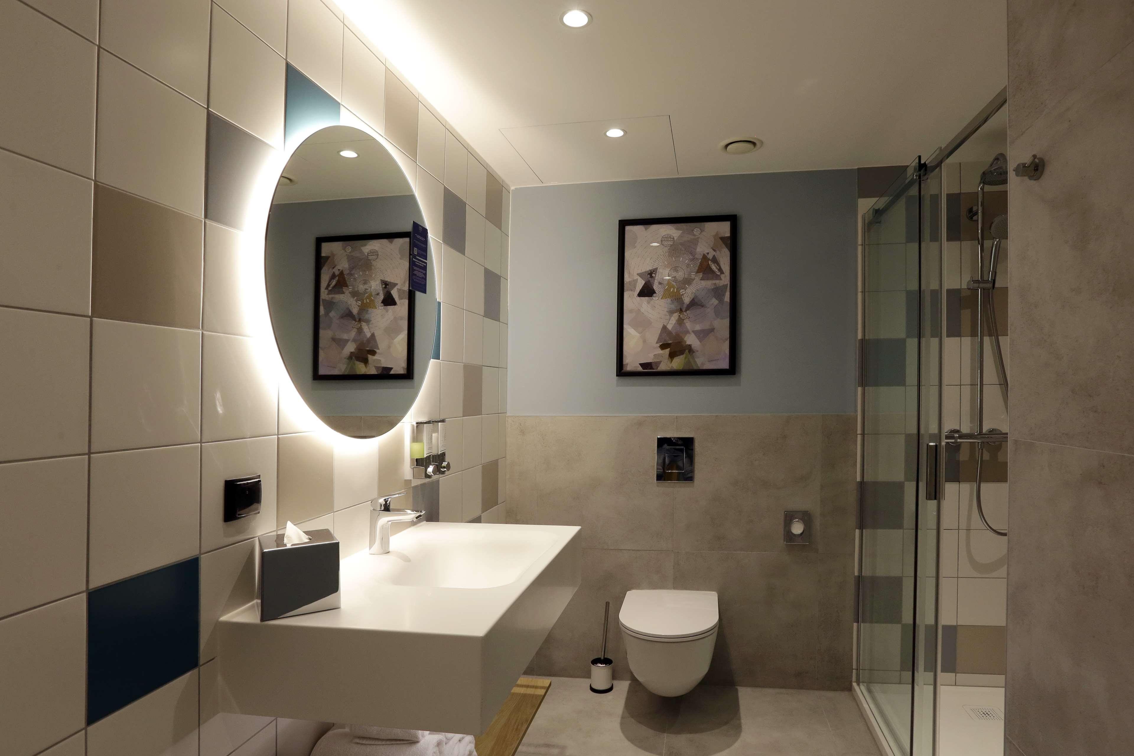 Double City View King Bed