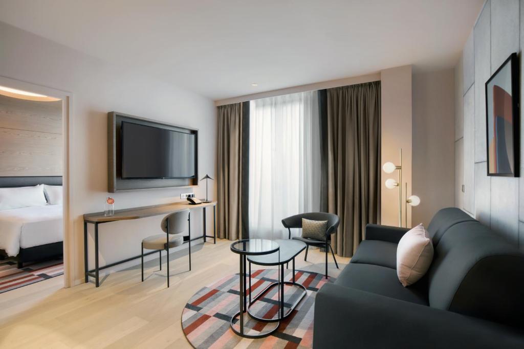 Junior Suite King Size Bed