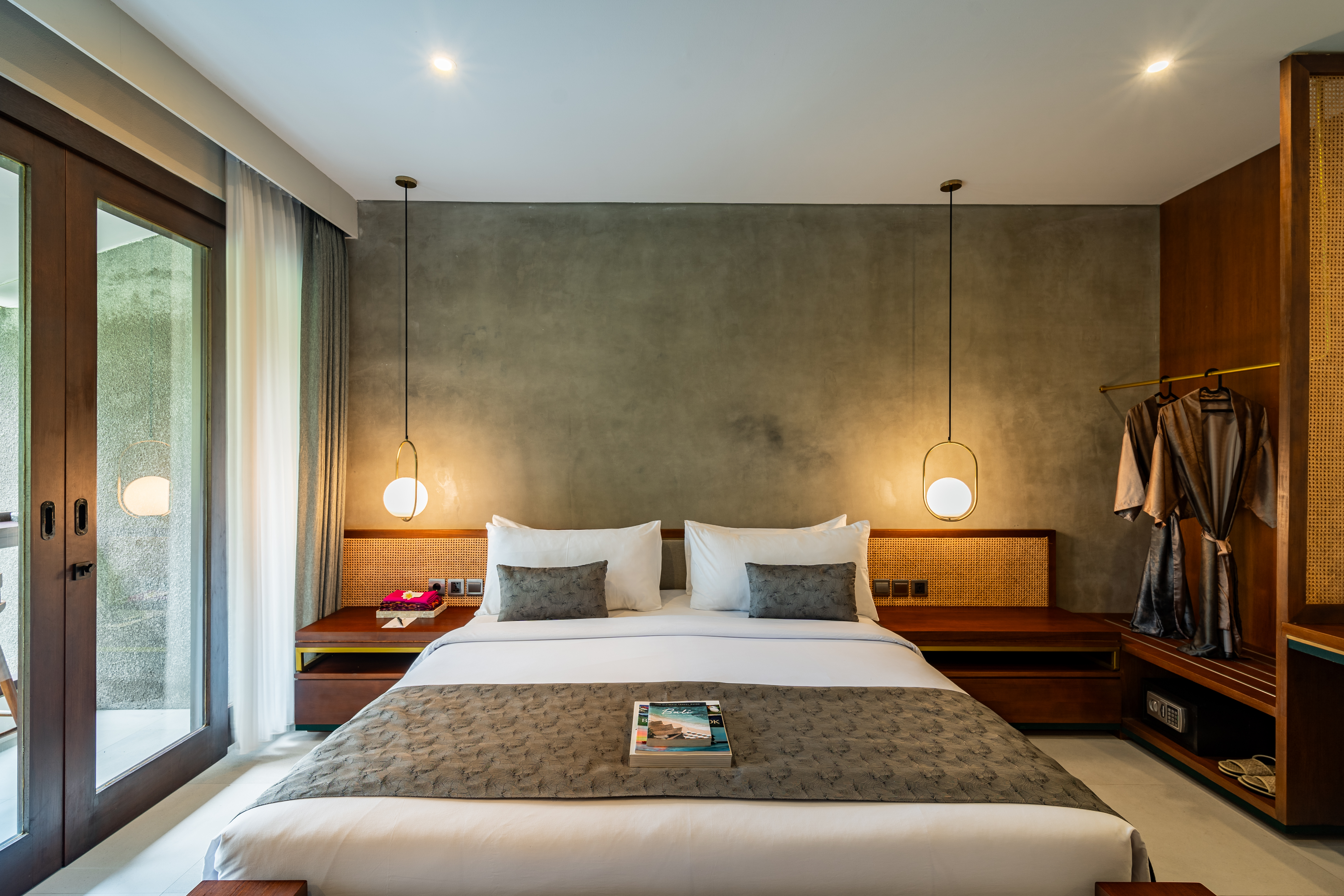 Double Deluxe Pool View