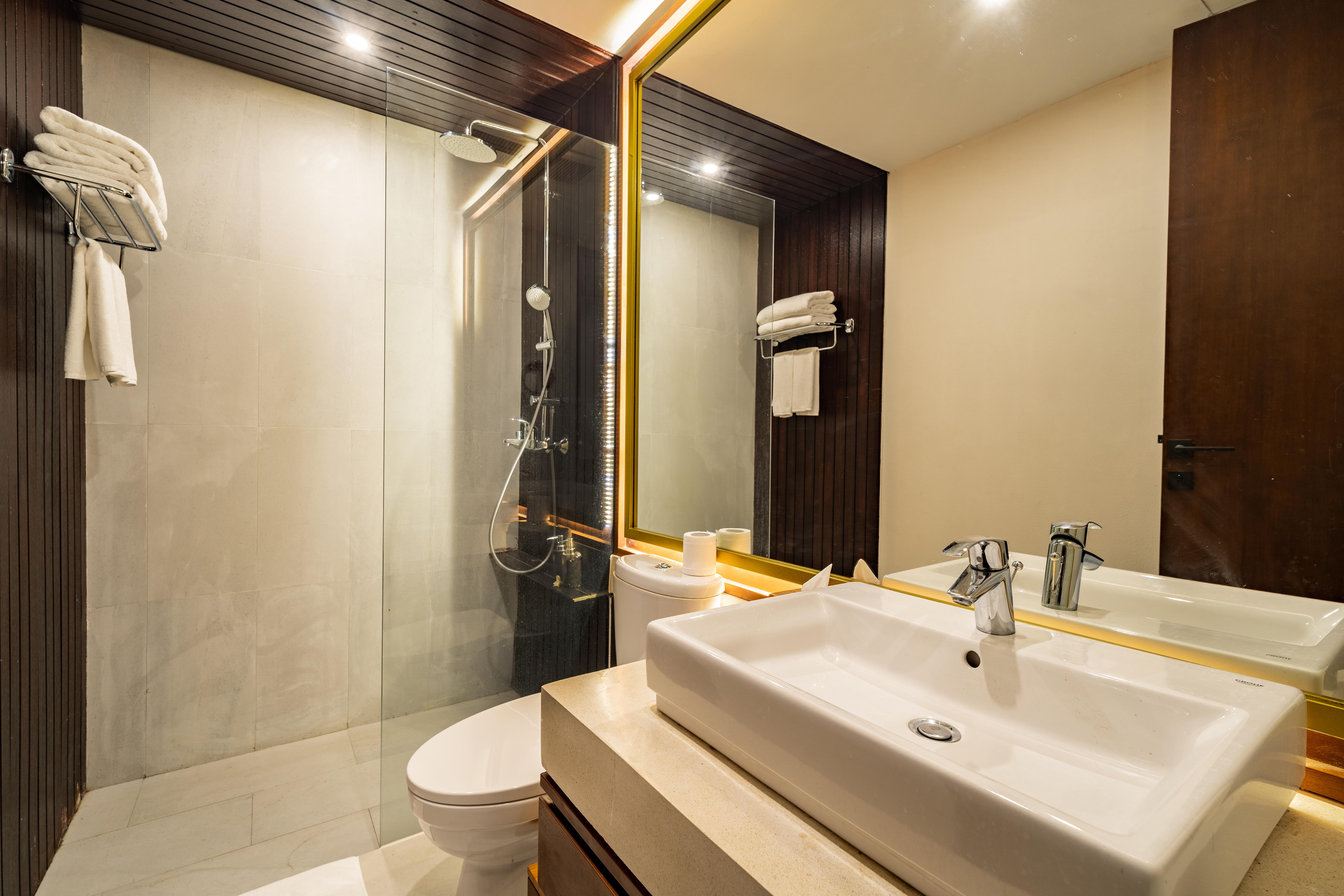 Double Deluxe Pool View