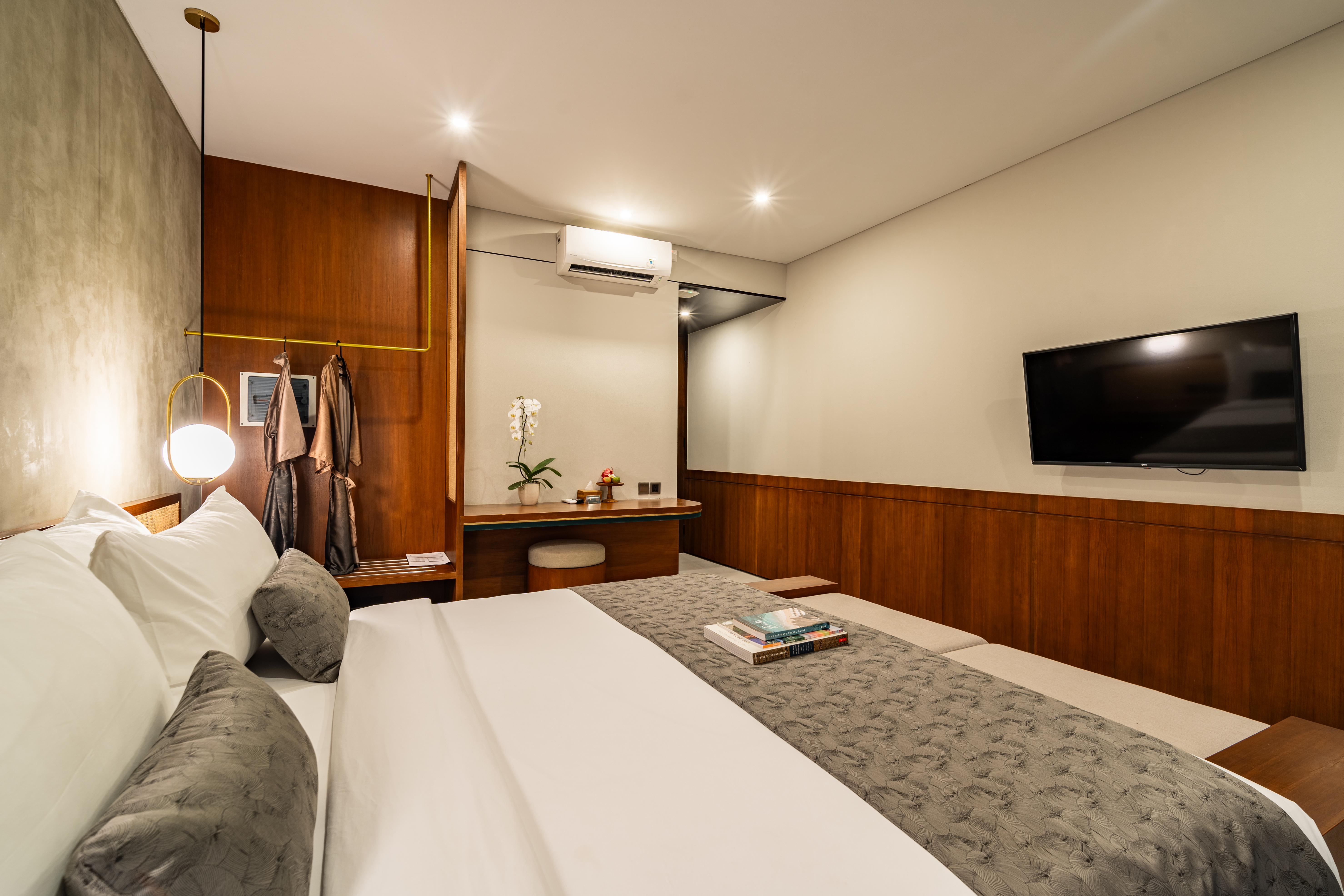 Double Deluxe Pool View