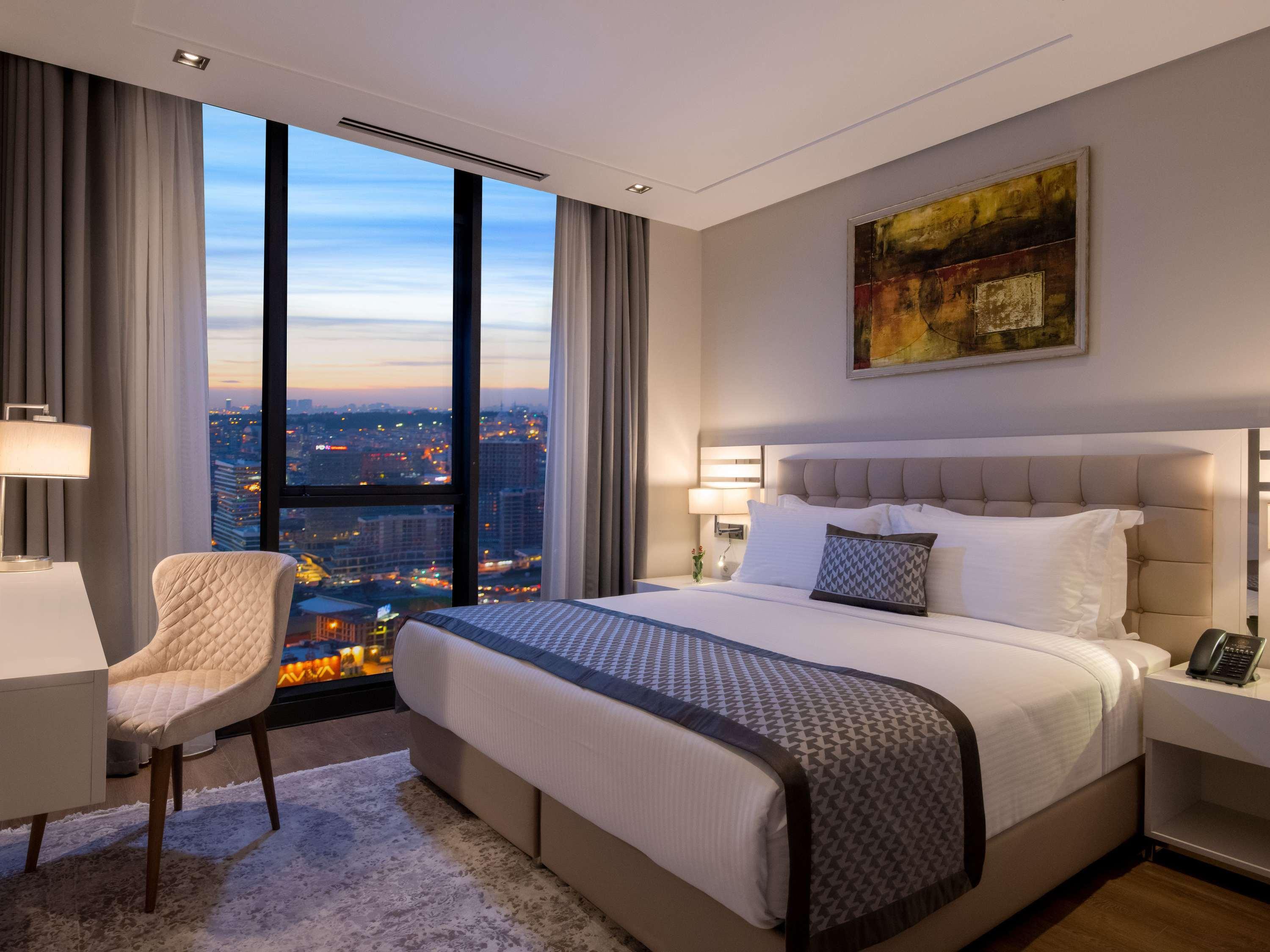 Room Deluxe Three Bedroom