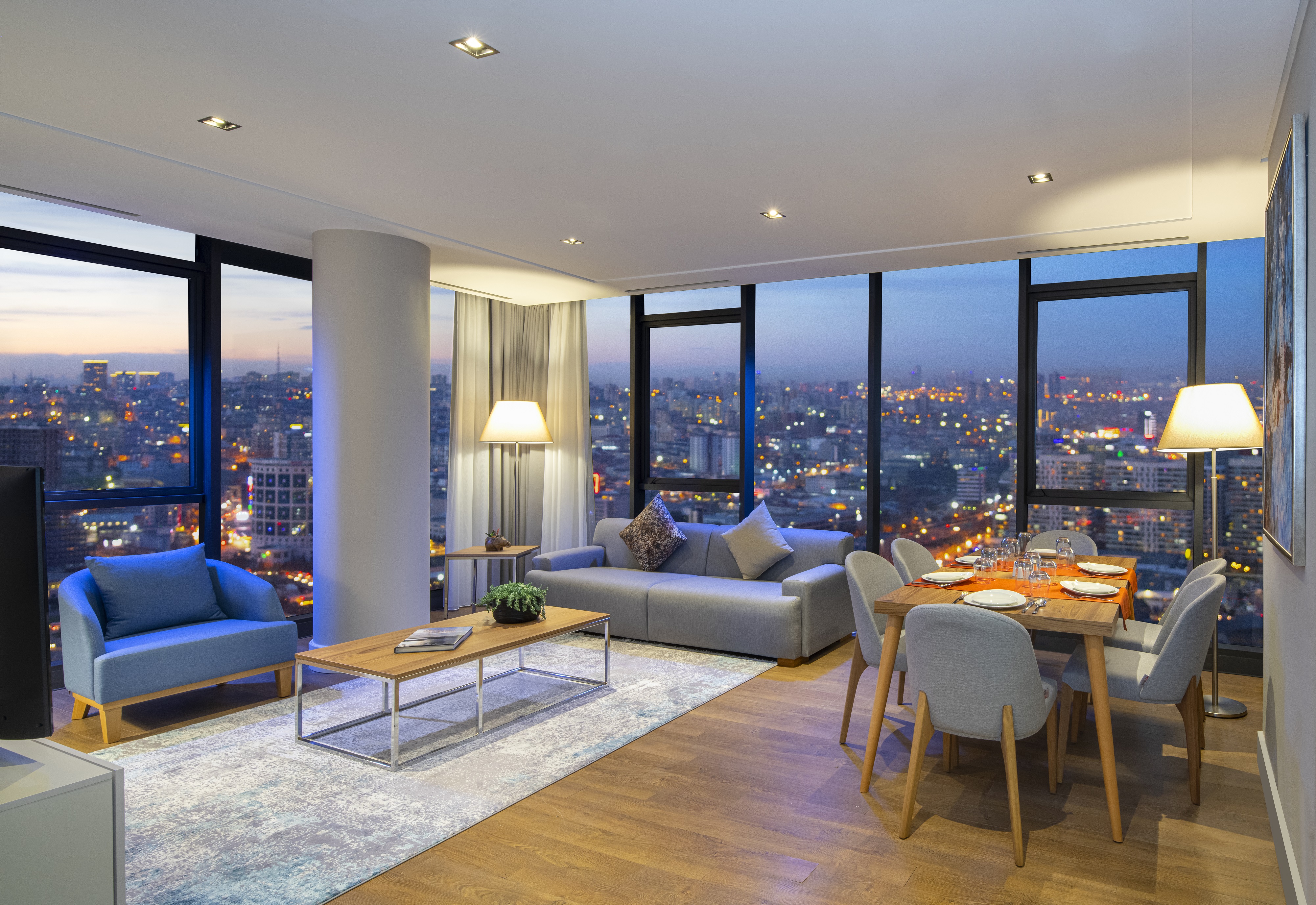 Room Deluxe Three Bedroom