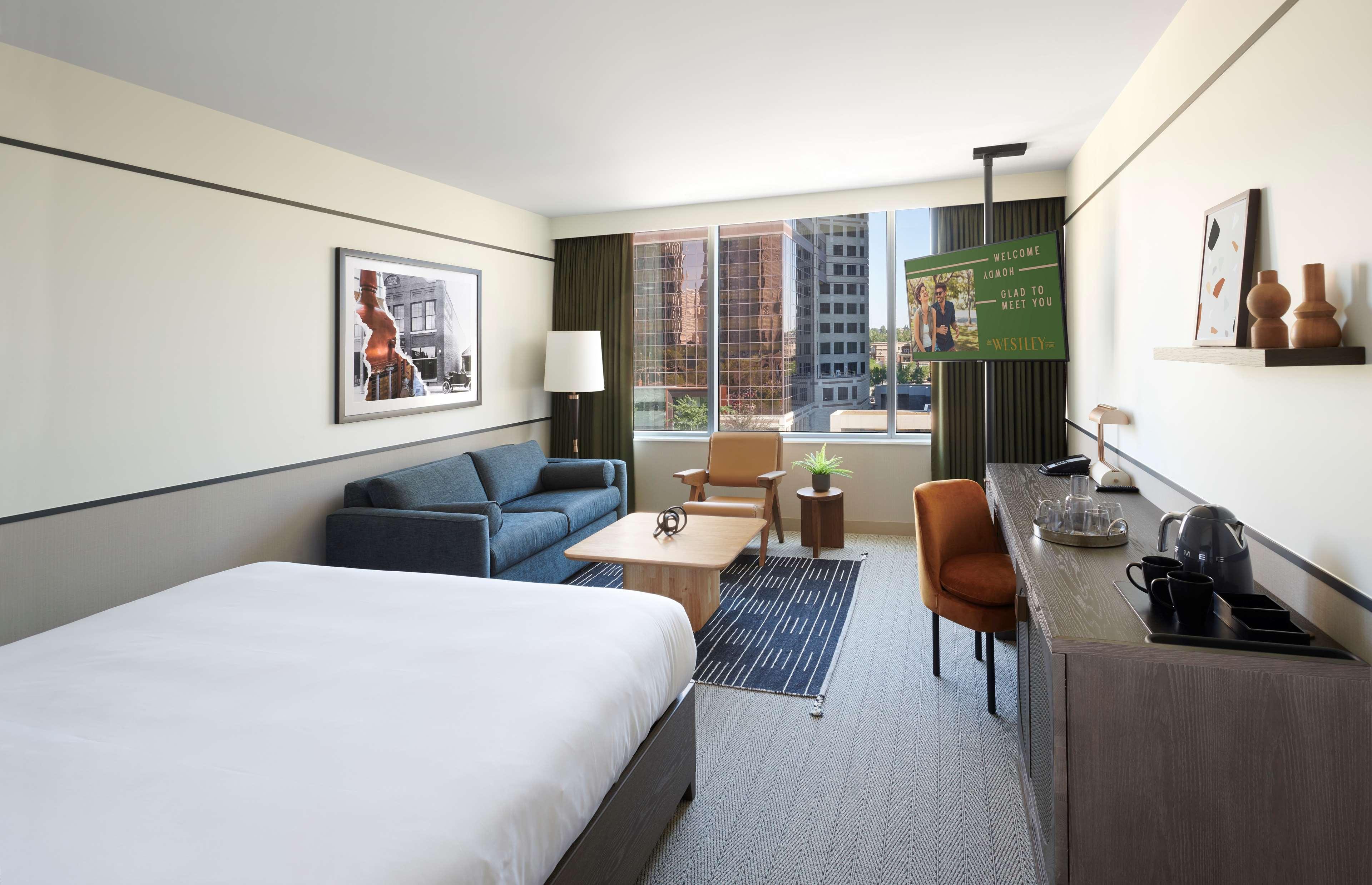 Junior Suite King Size Bed