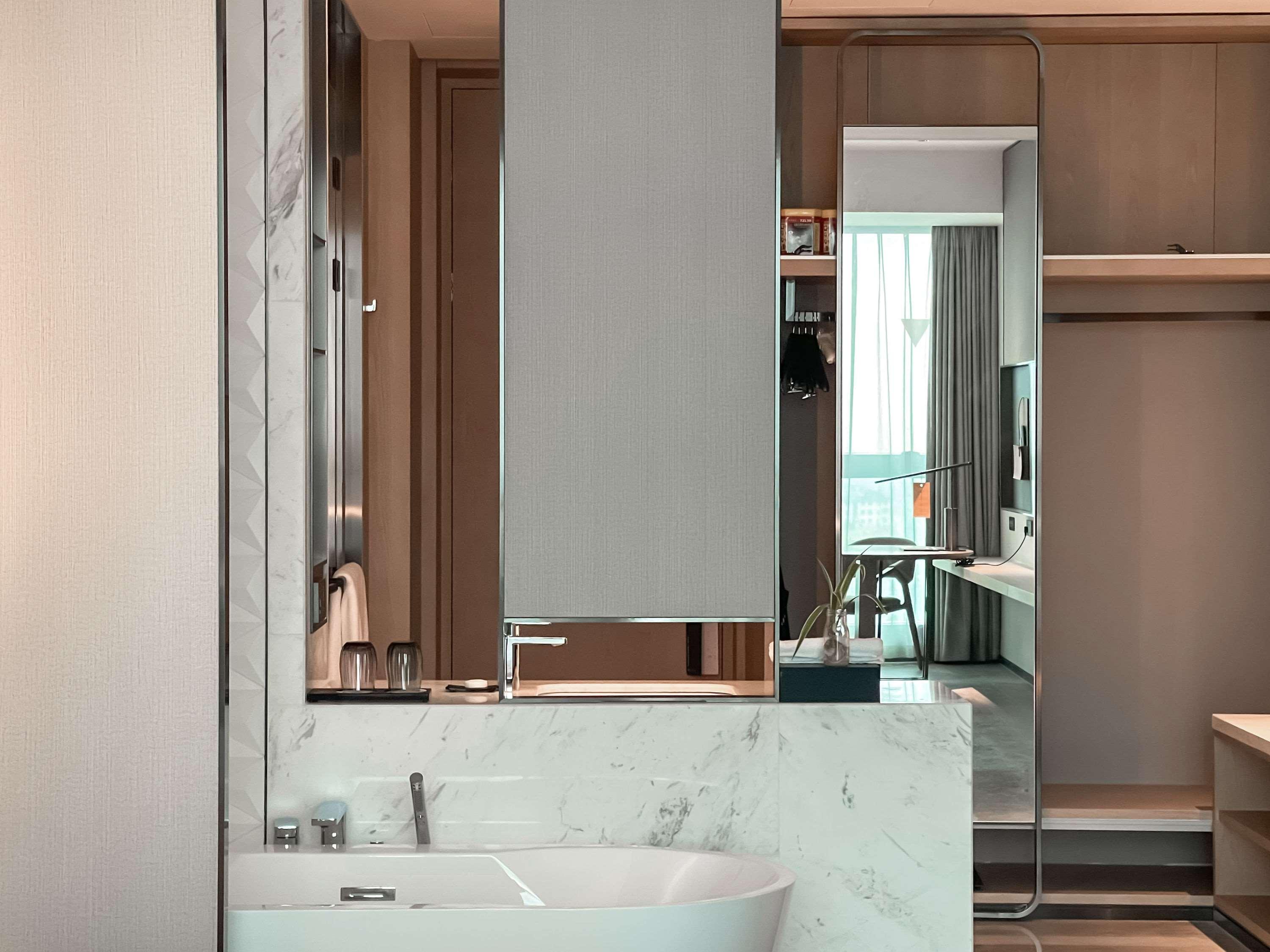 Double Deluxe Lake View