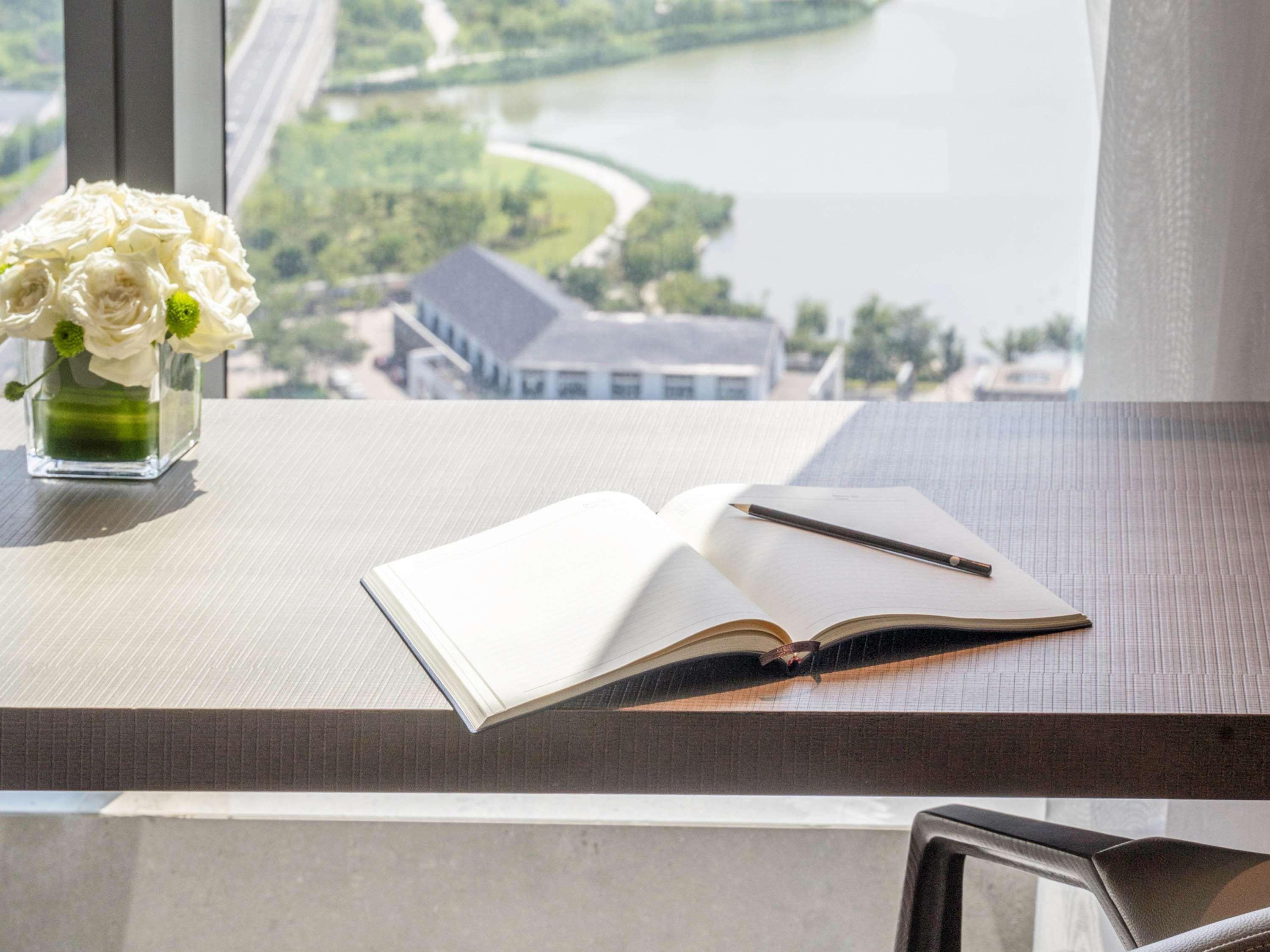 Twin Executive City View