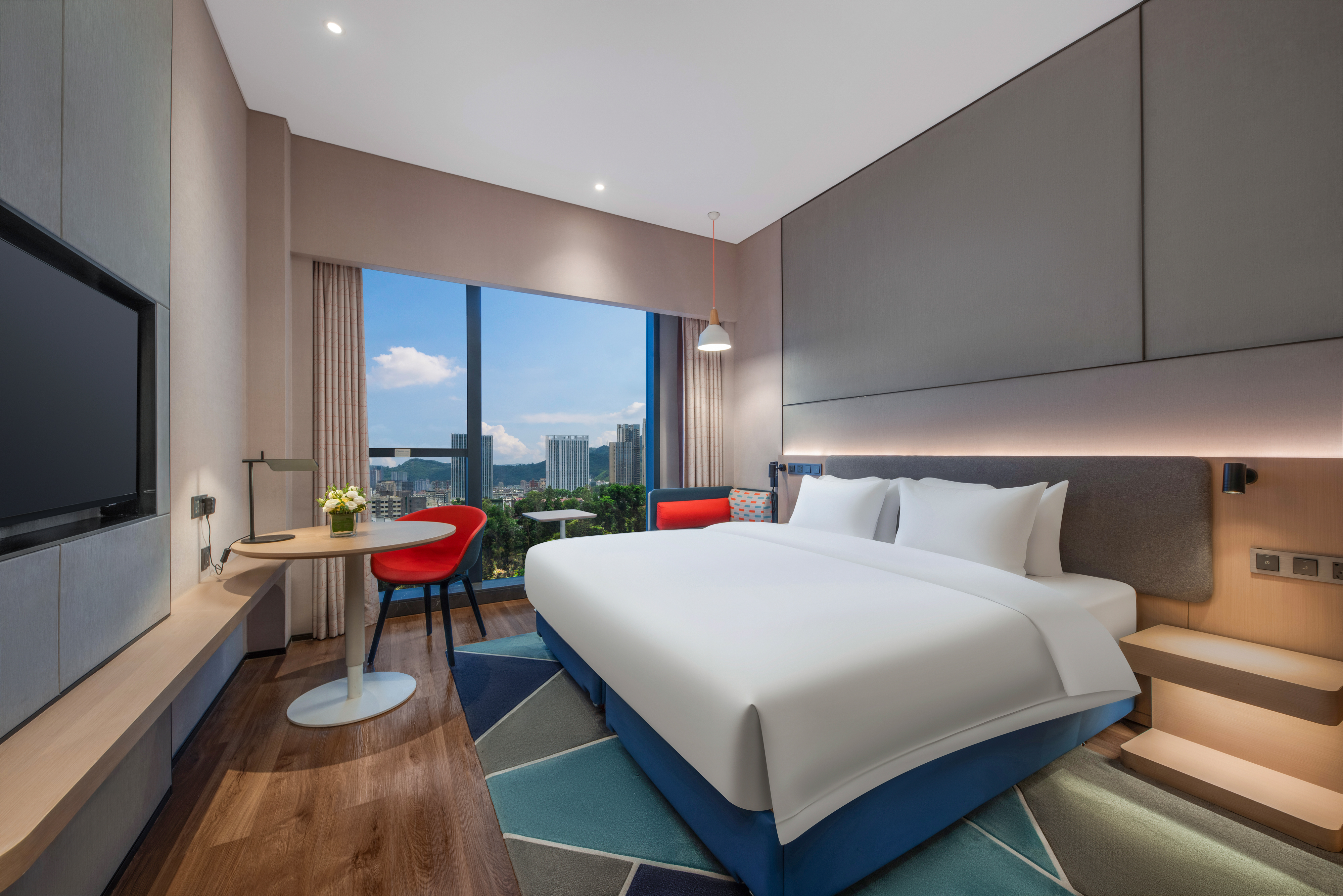 Double City View King Bed