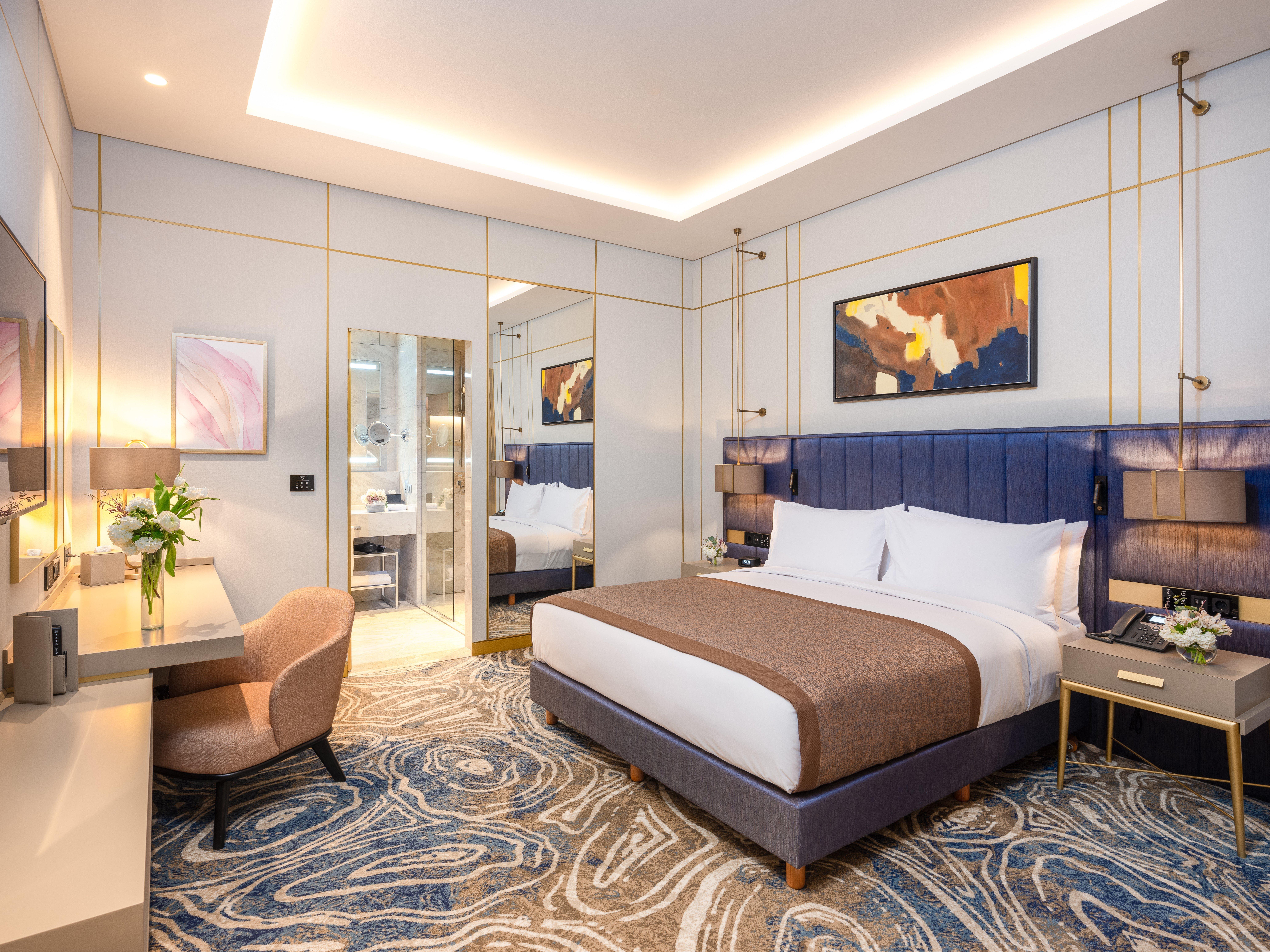 Double King Bed Smoking