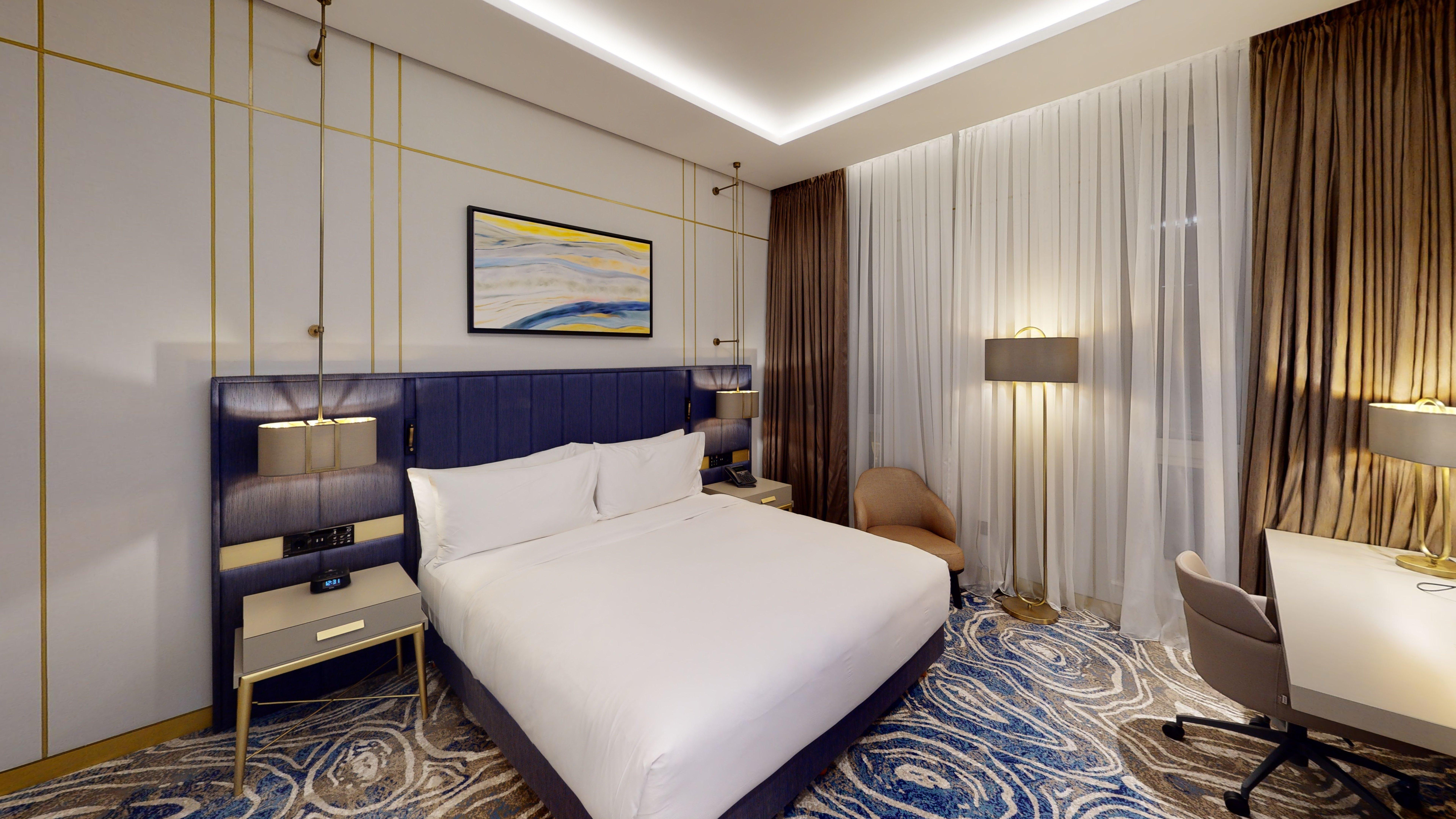 Double King Bed Smoking