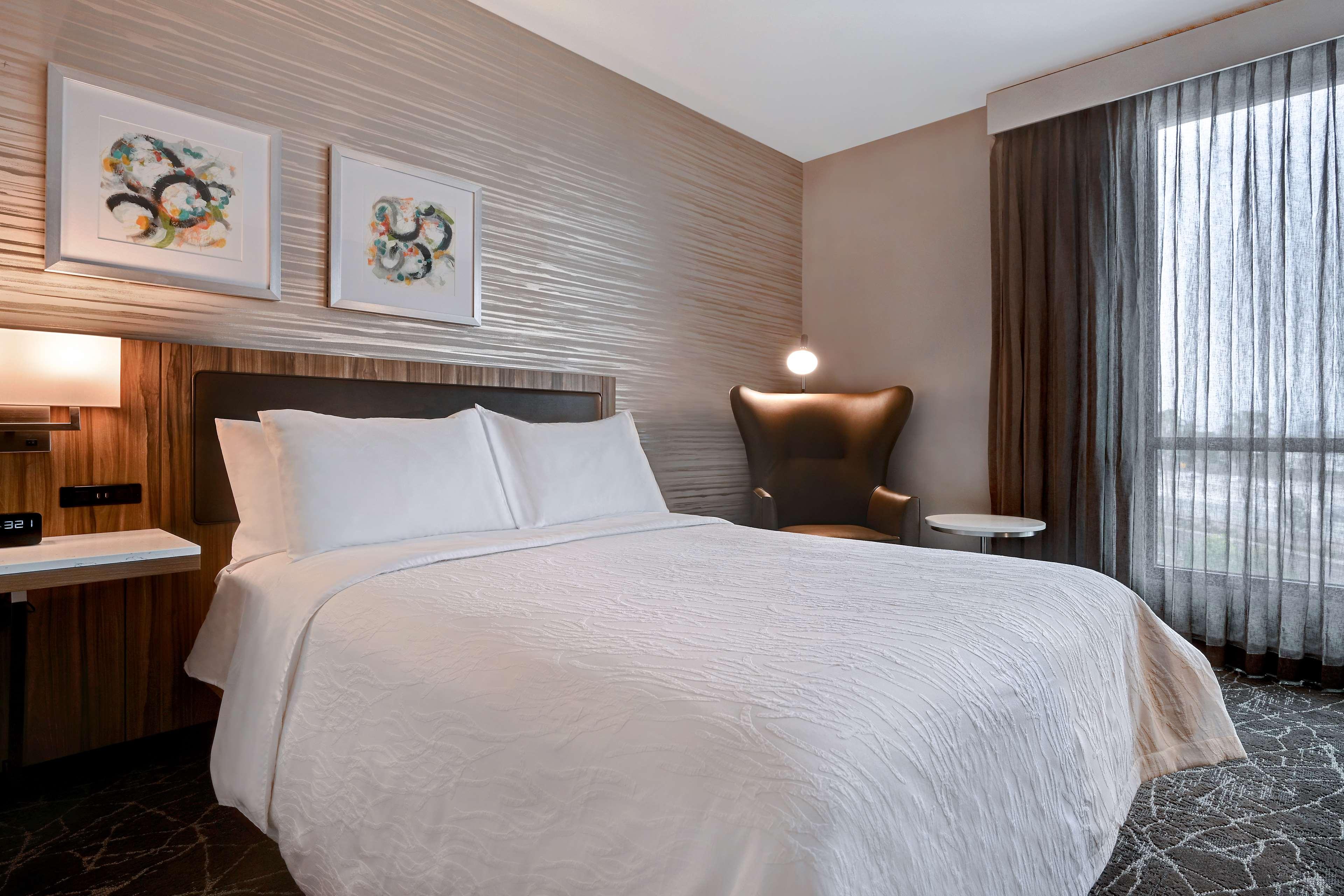 Junior Suite Accessible King Size Bed