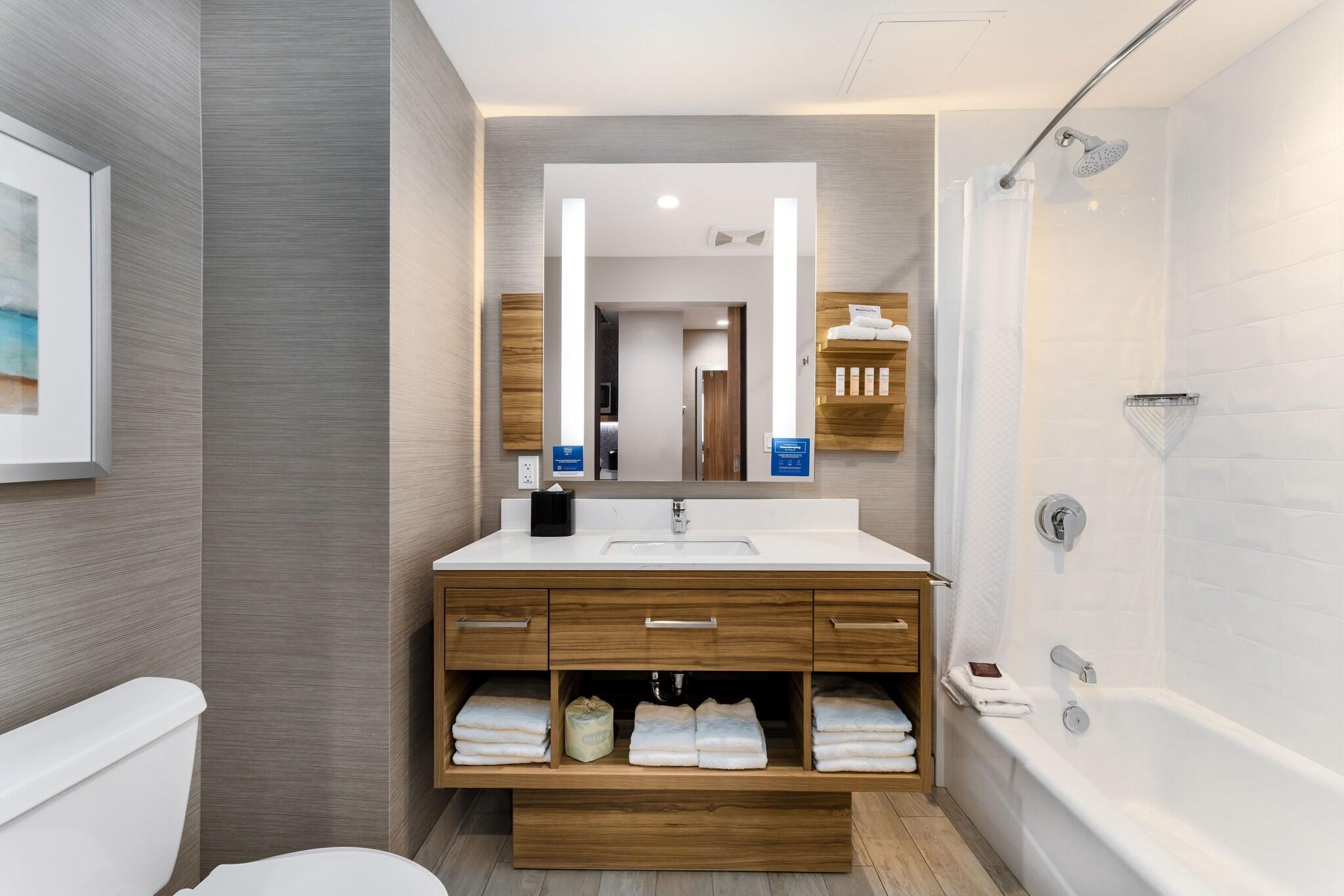 Suite Two Queen Beds