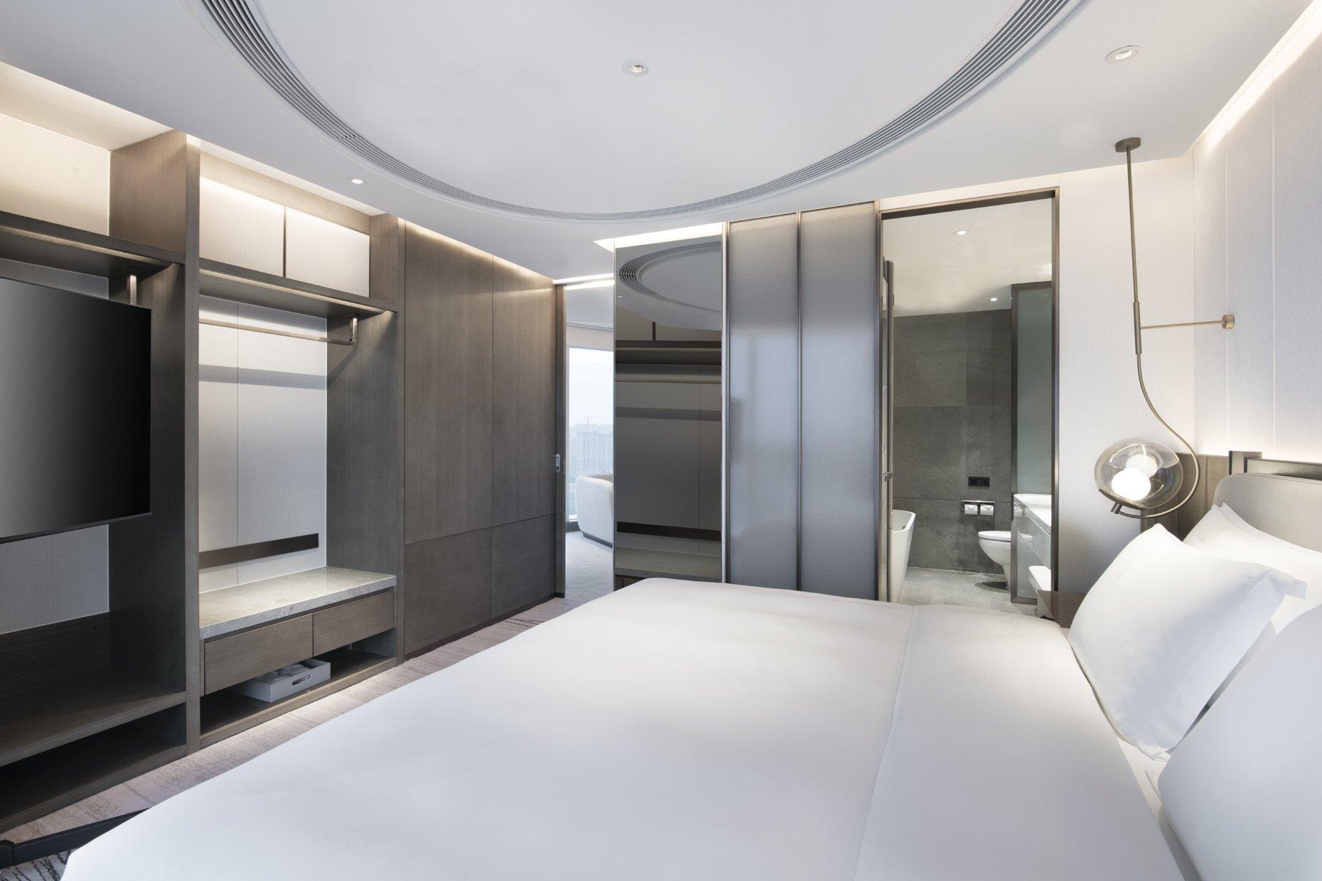 Junior Suite King Size Bed