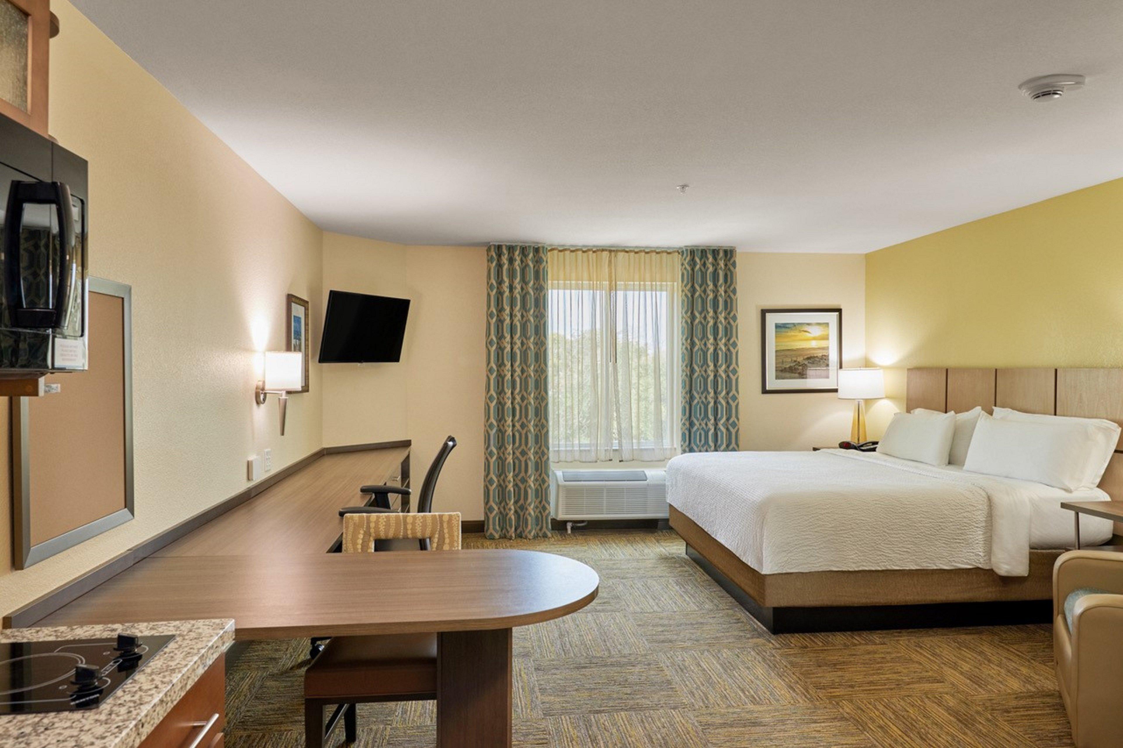 Studio Queen Size Bed