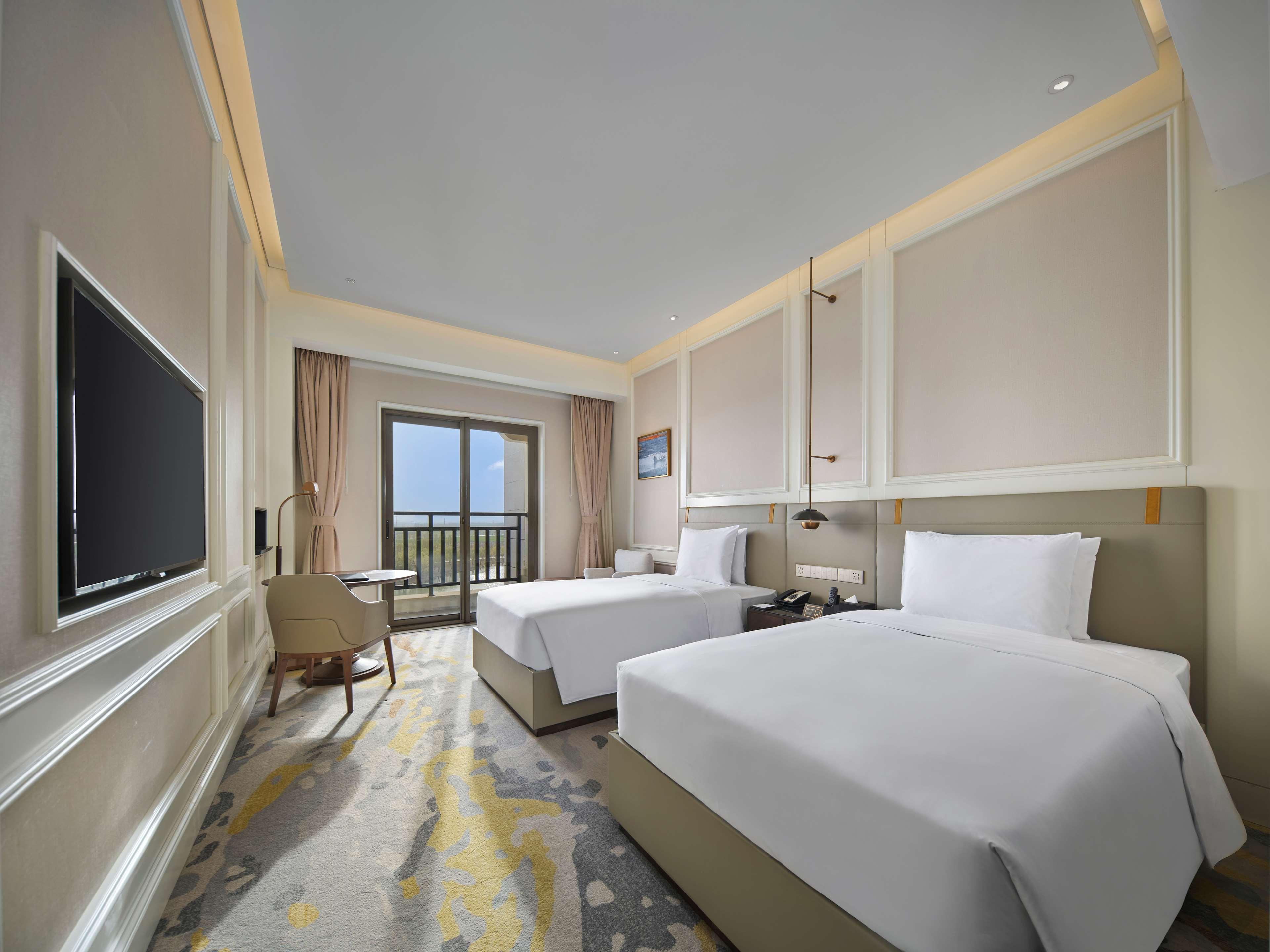 Twin Deluxe with Balcony