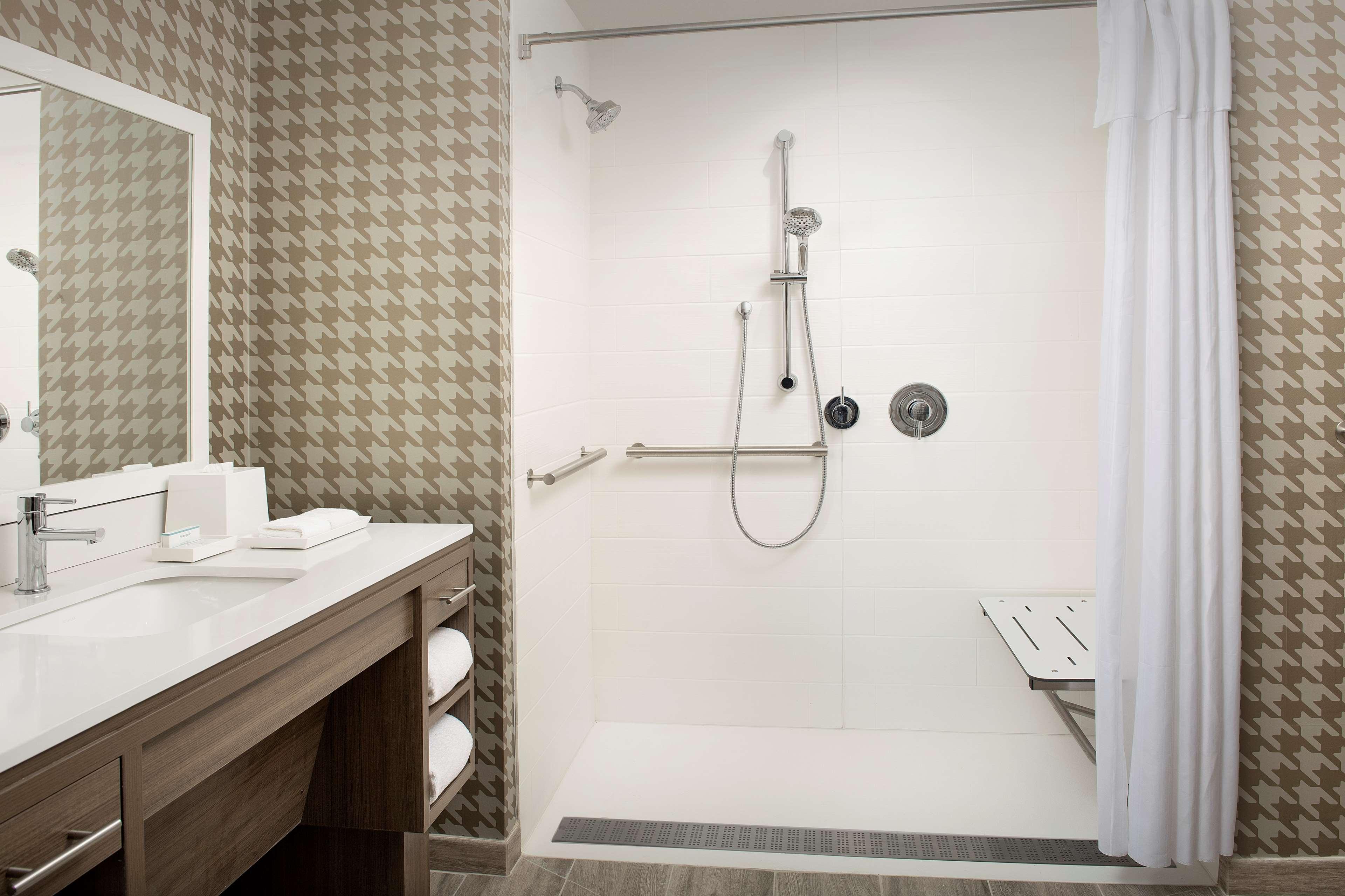 Studio Accessible-two Queen Beds