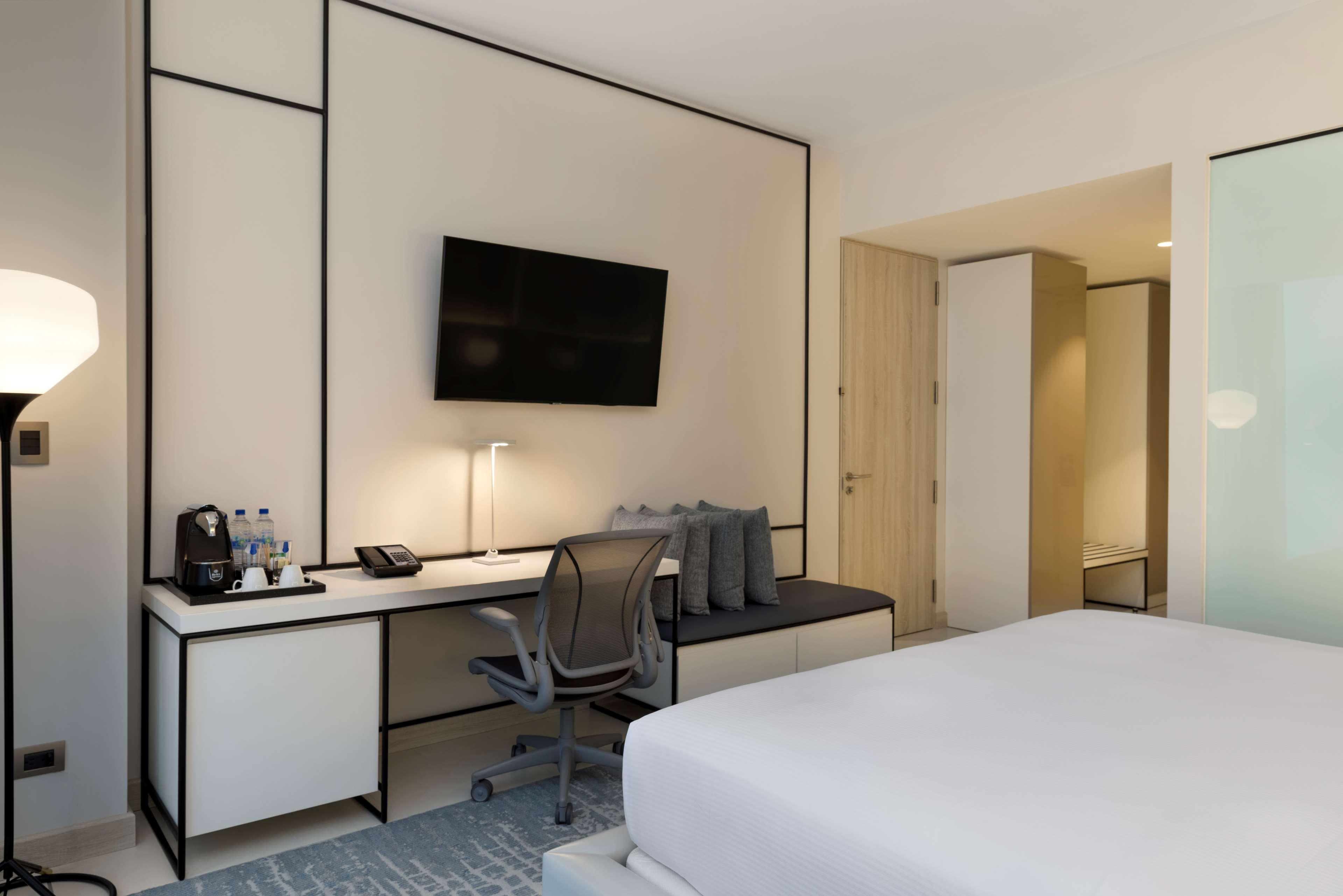 Double Accessible King Size Bed