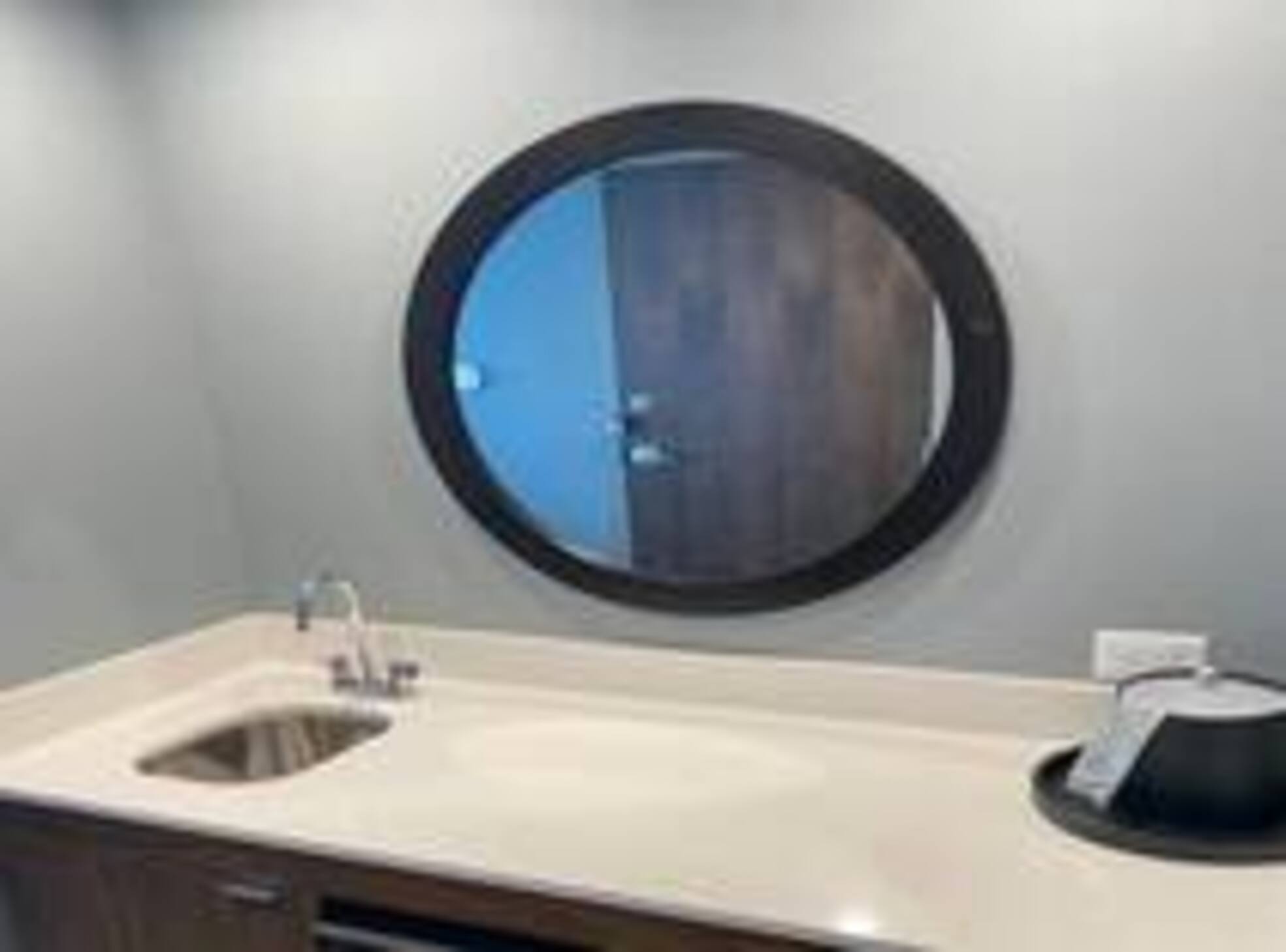 Studio King Bed Non Smoking