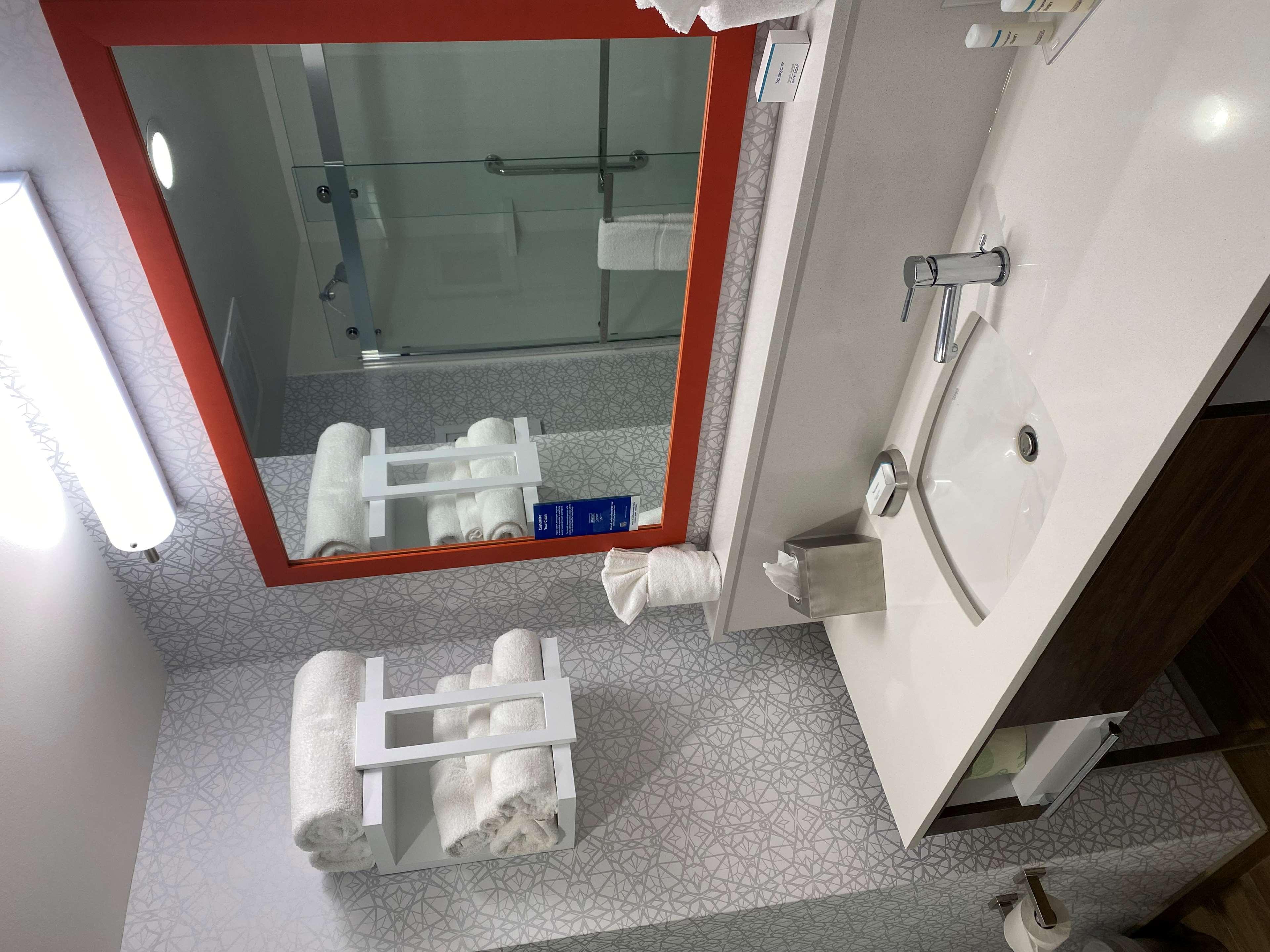 Twin Two Queen Beds Non Smoking