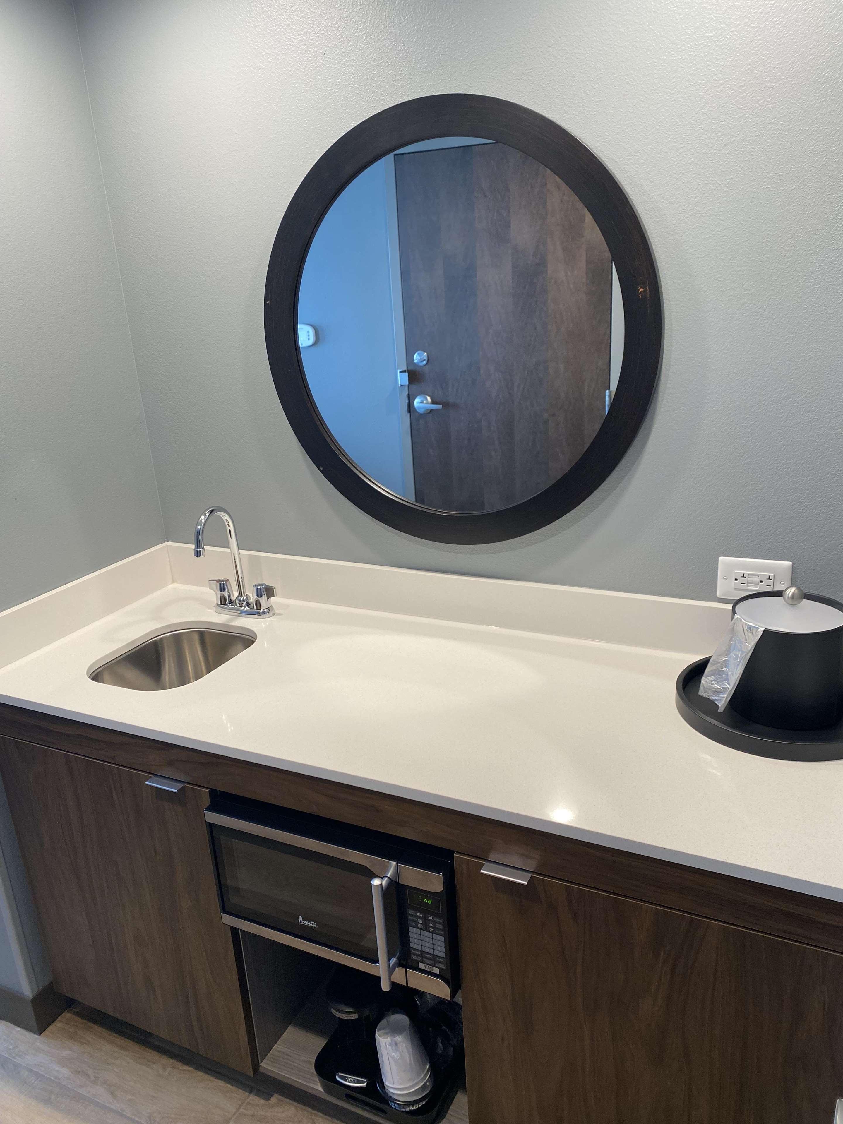 Studio King Bed Non Smoking