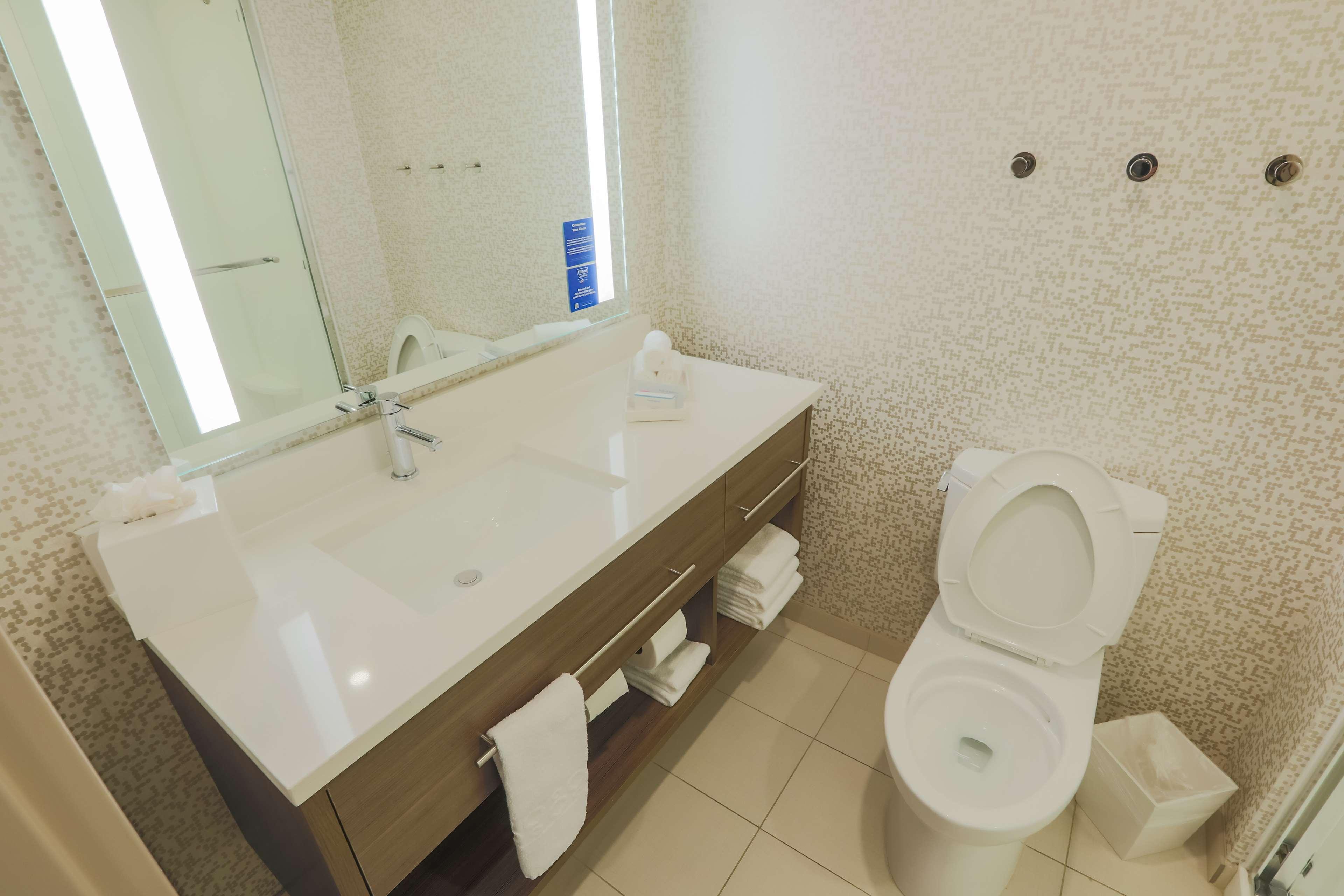 Studio King Bed Non Smoking