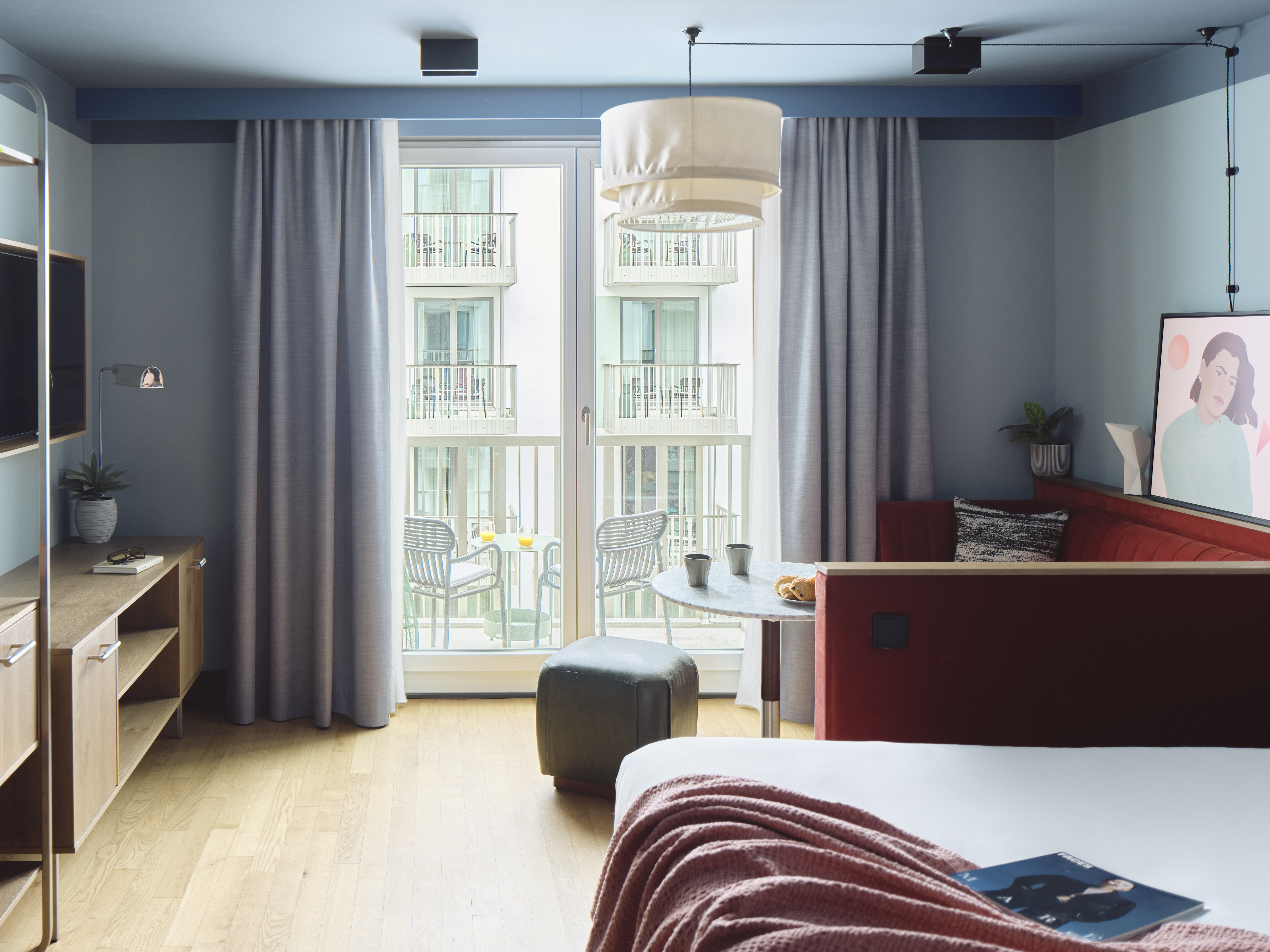 Studio with Balcony with Views