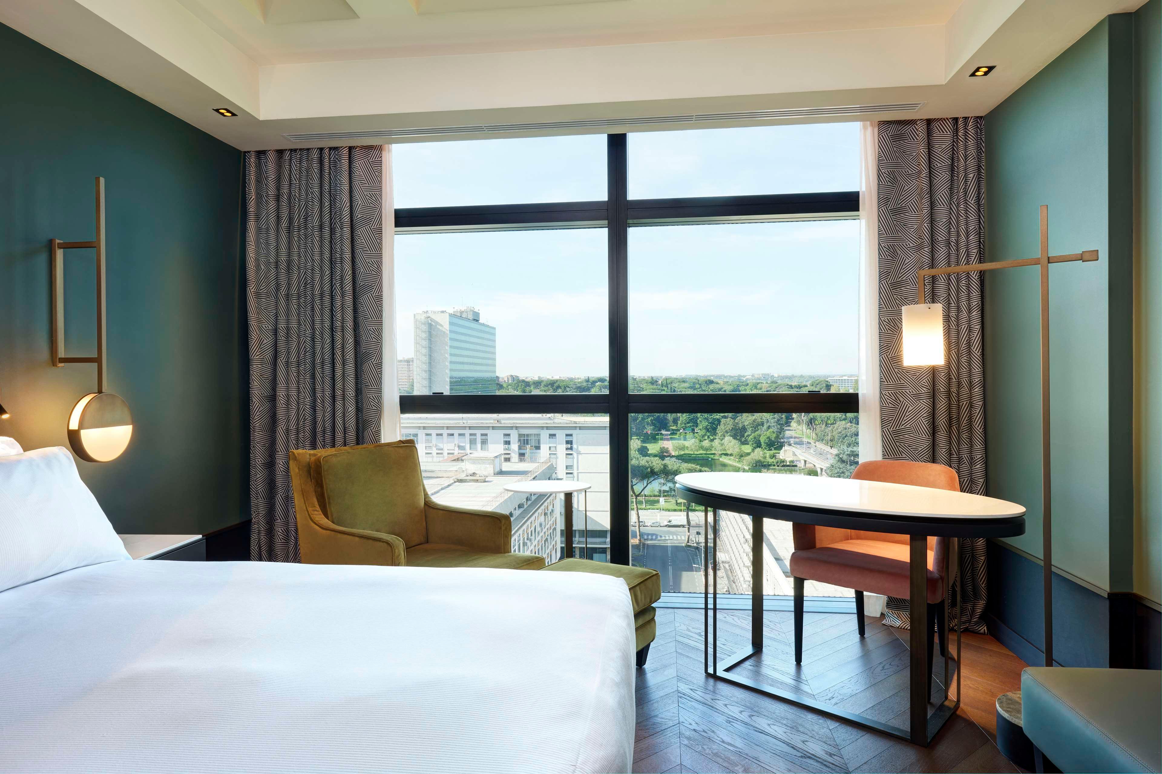 Double Deluxe King Bed