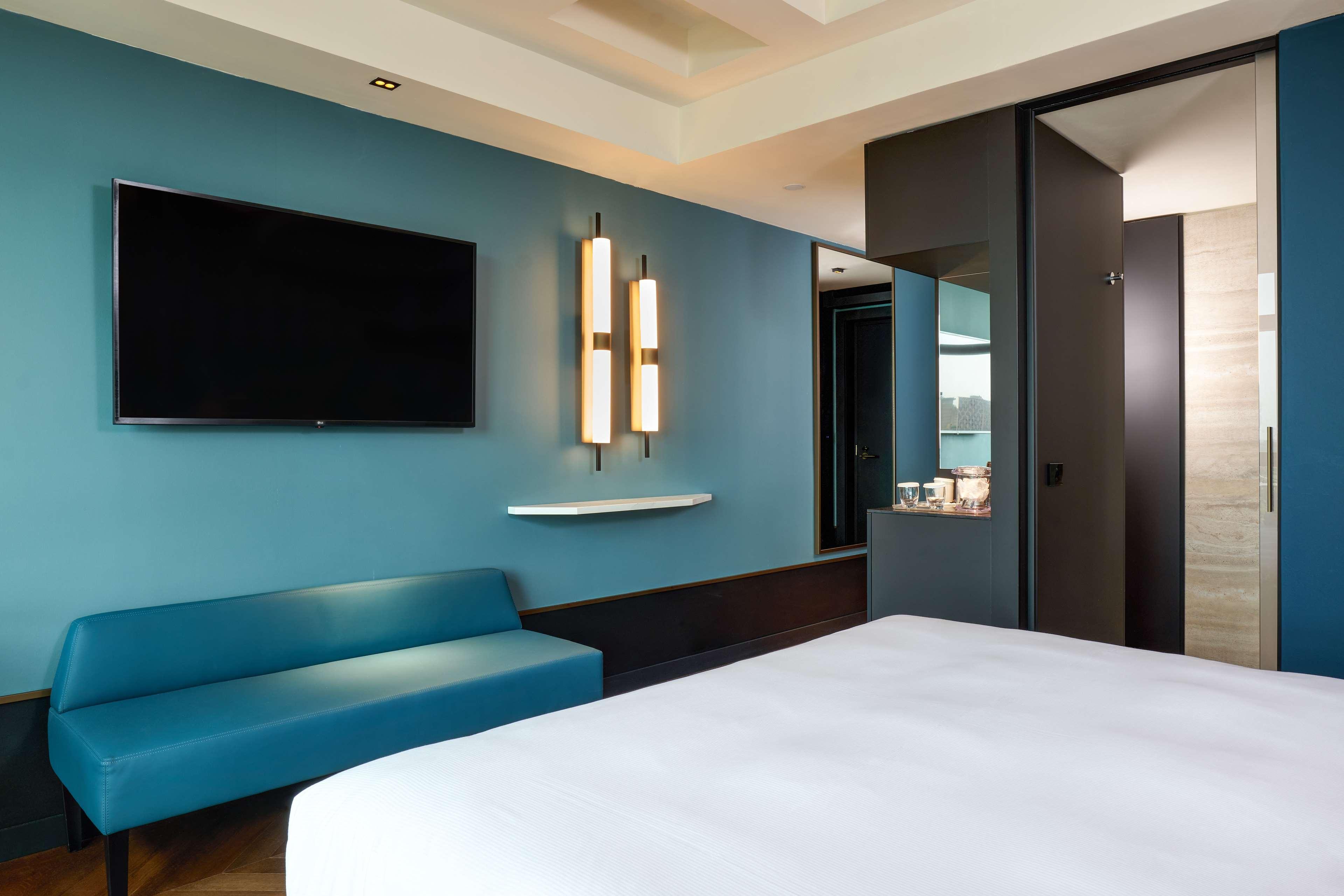 Double Executive King Bed