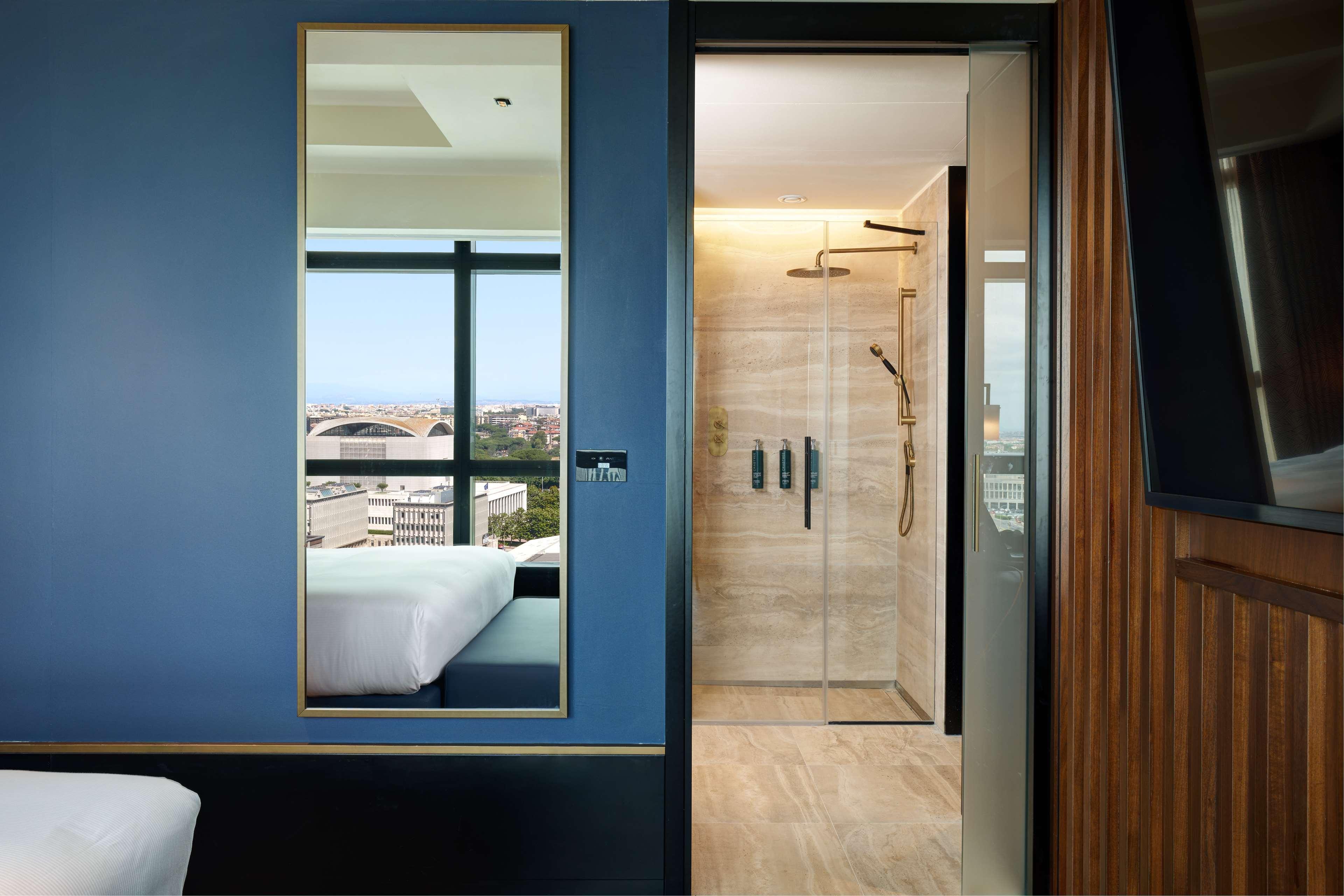 Junior Suite King Size Bed