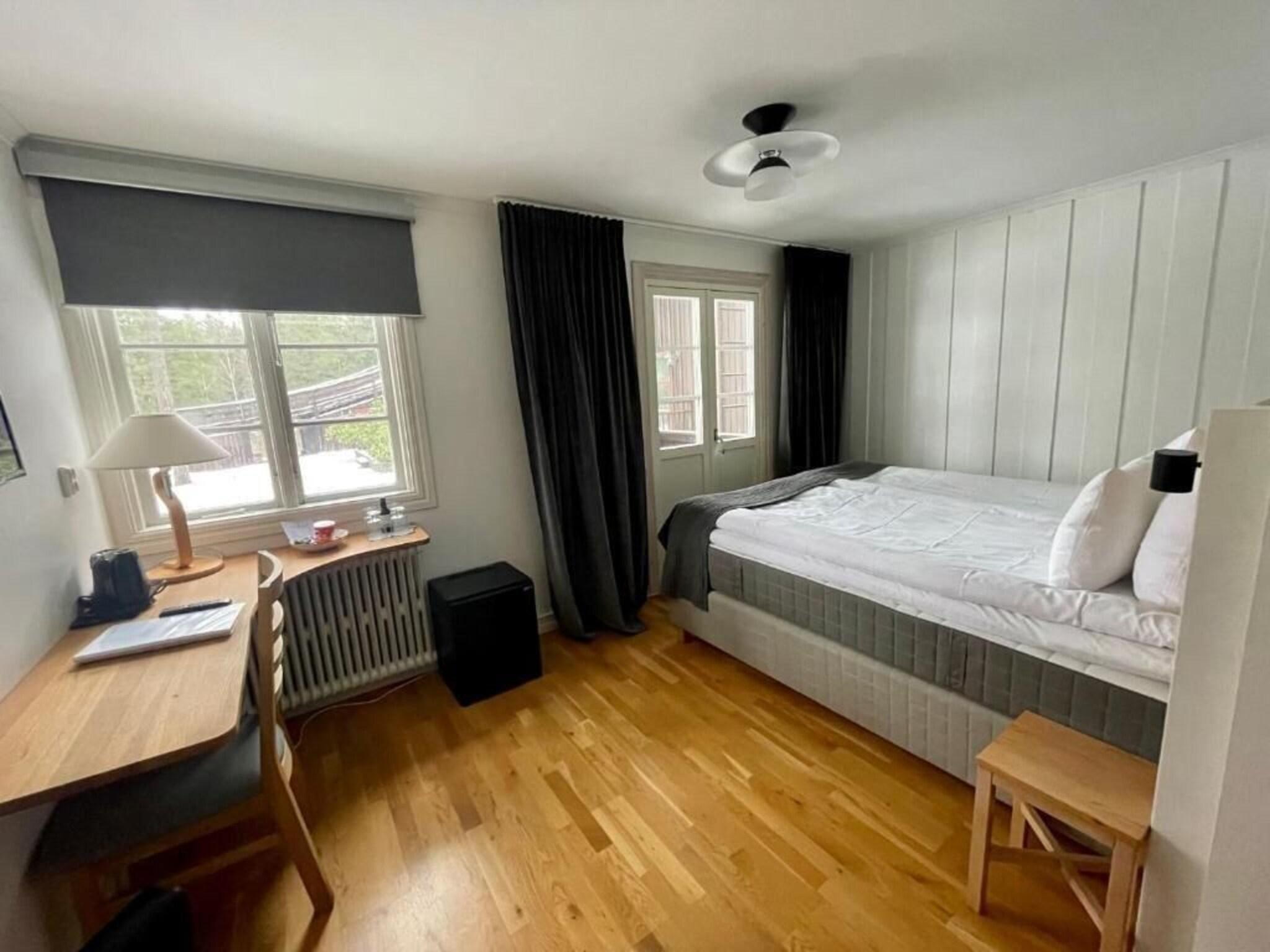 Family Room Three Beds