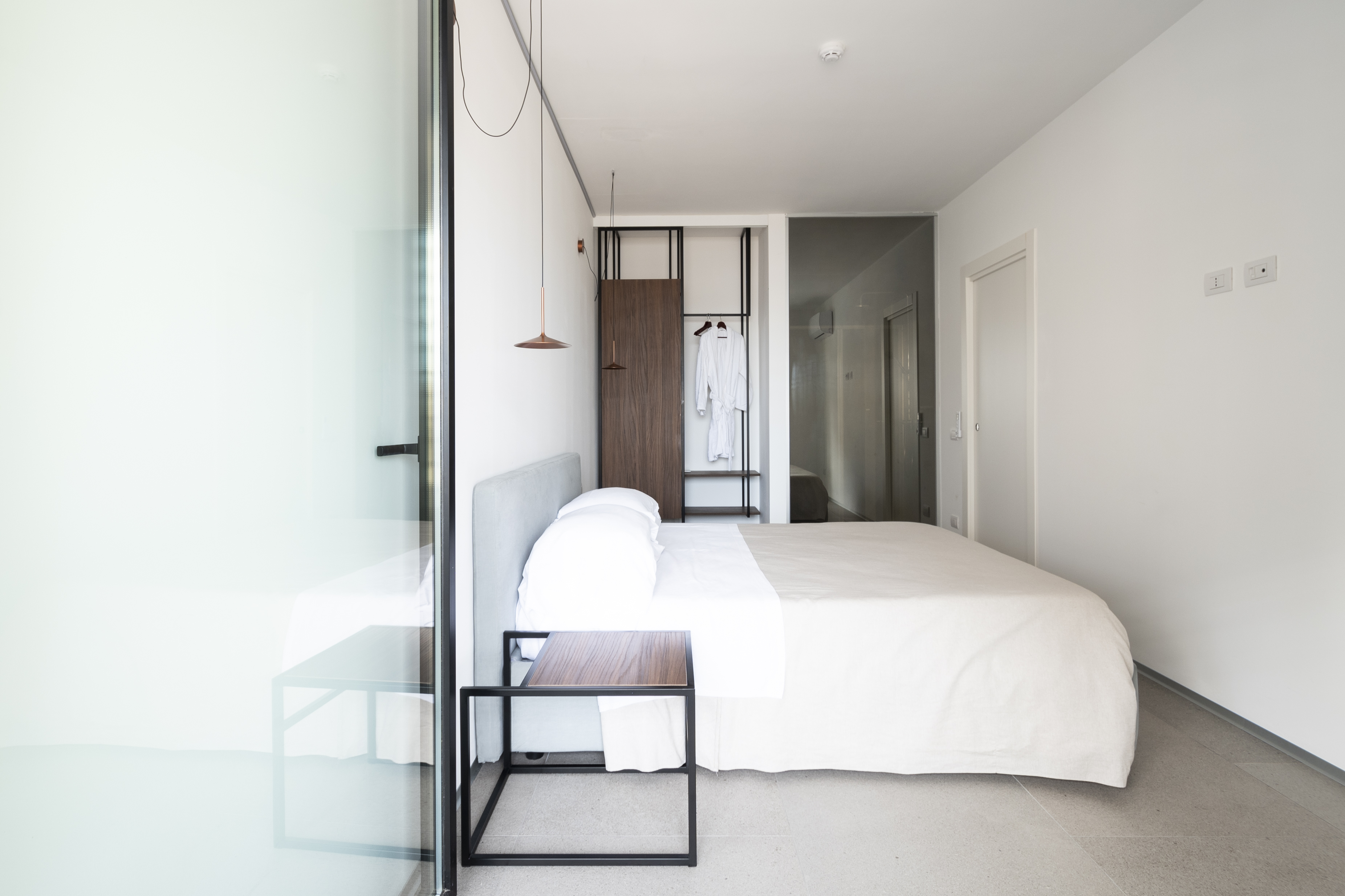 Quadruple Two Bedrooms One Bathroom