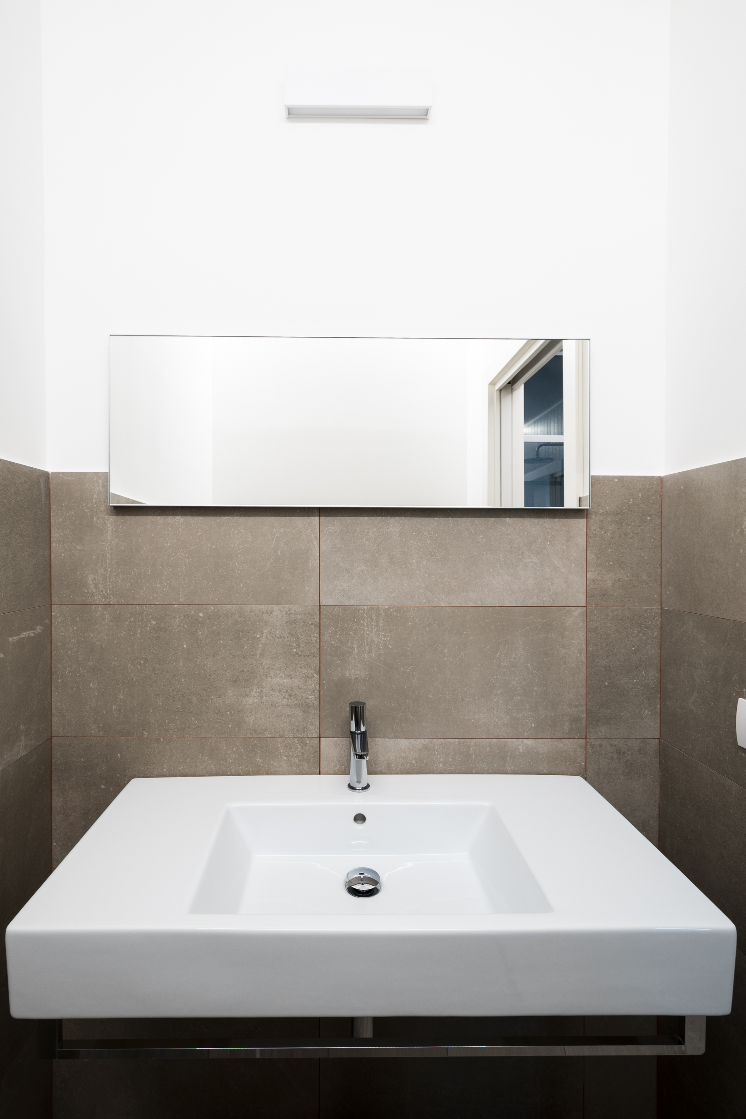 Quadruple Two Bedrooms One Bathroom