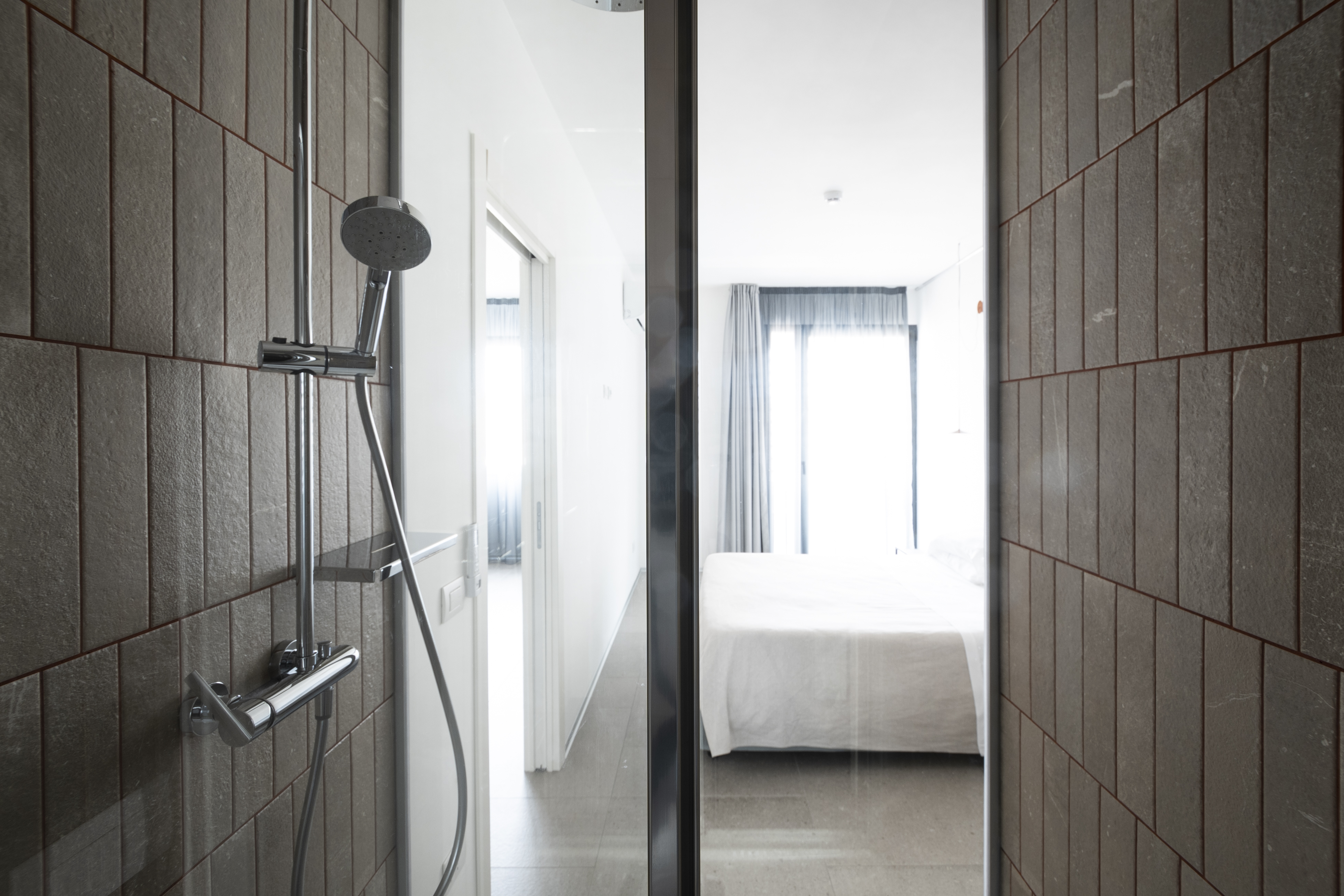 Quadruple Two Bedrooms One Bathroom