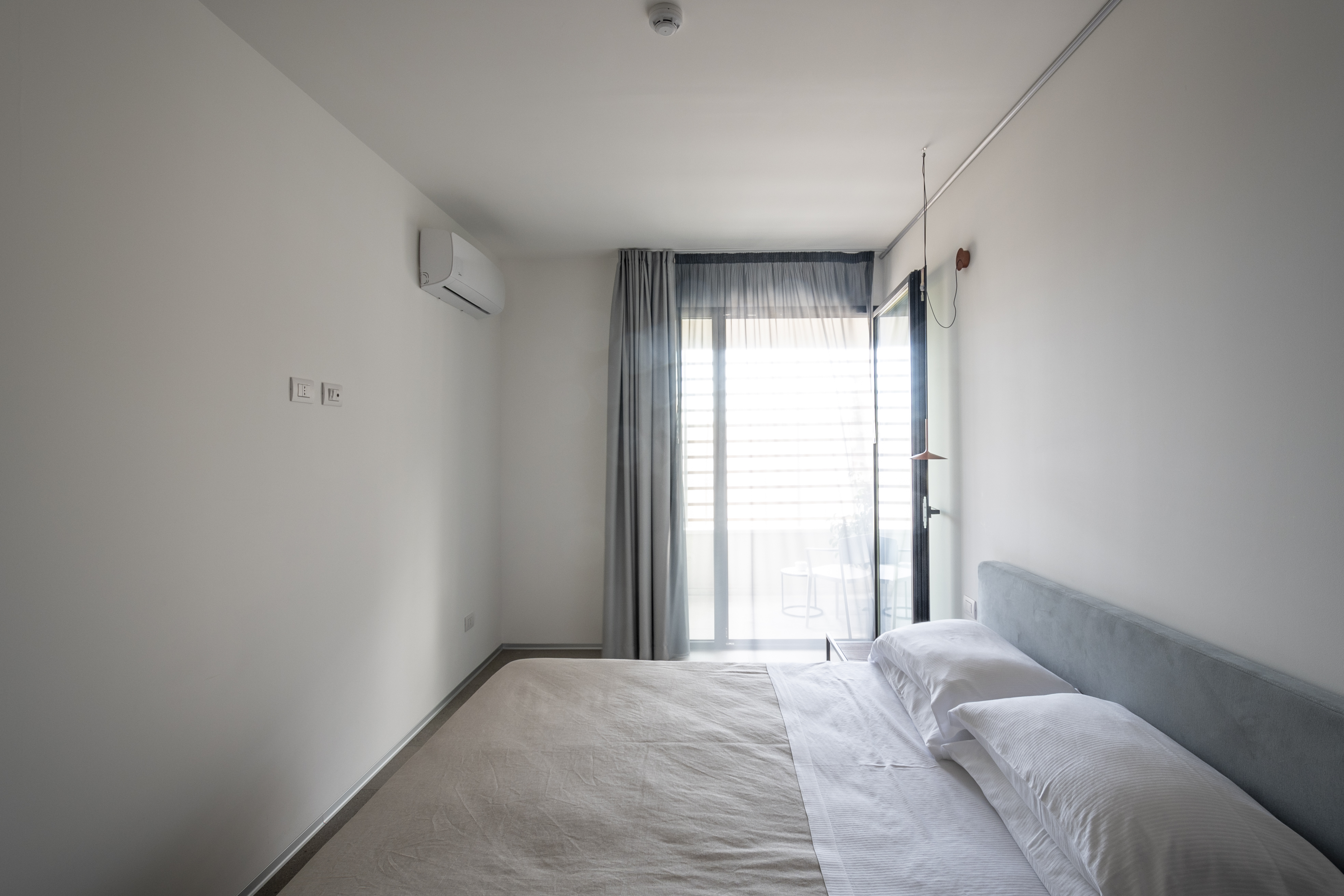 Quadruple Two Bedrooms One Bathroom