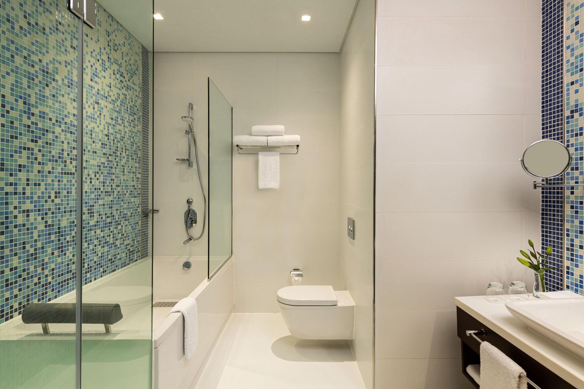 Twin Deluxe Pool View