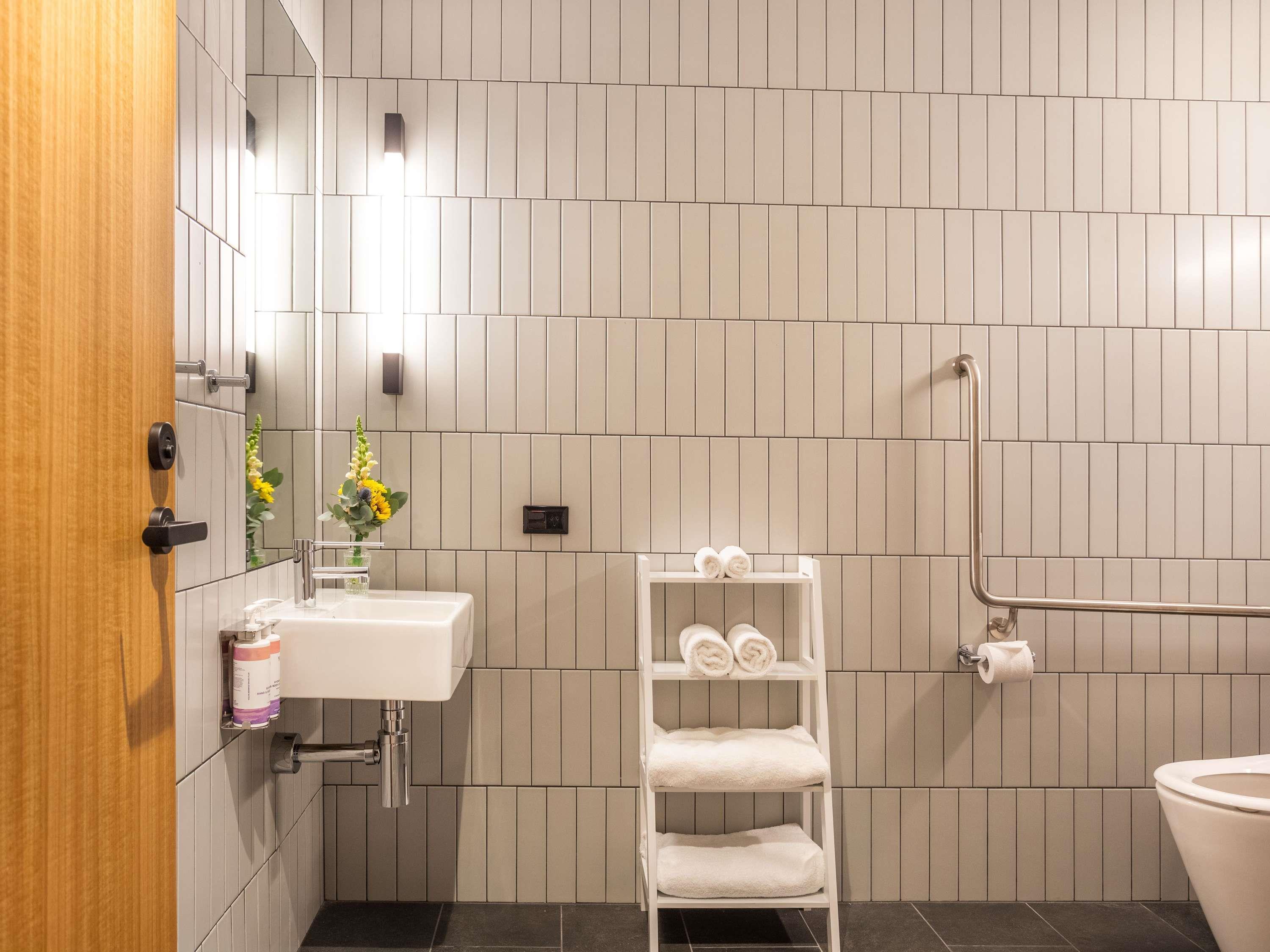 Double Accessible King Size Bed