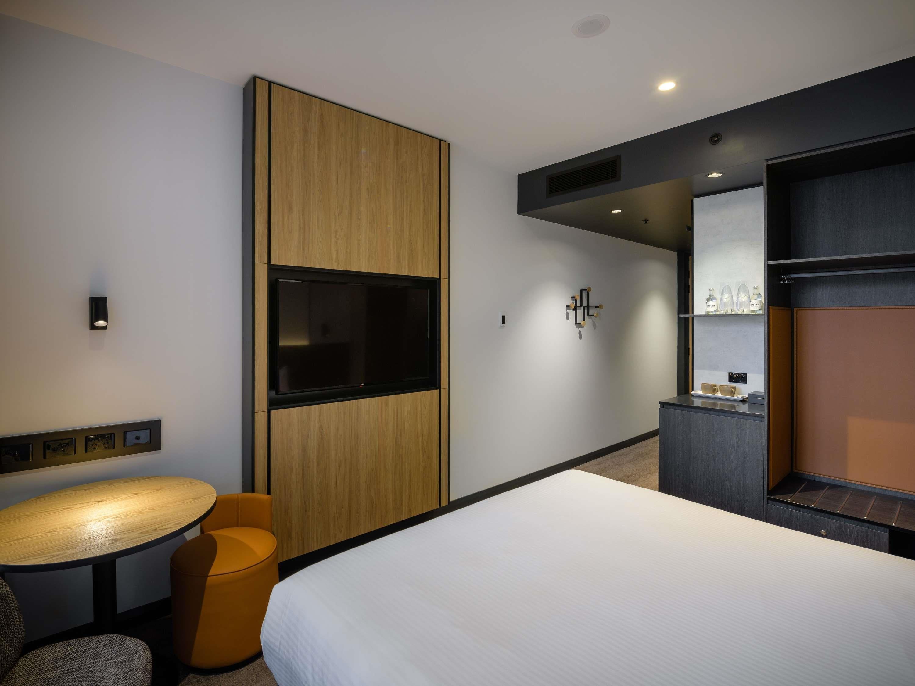 Double Classic King Bed