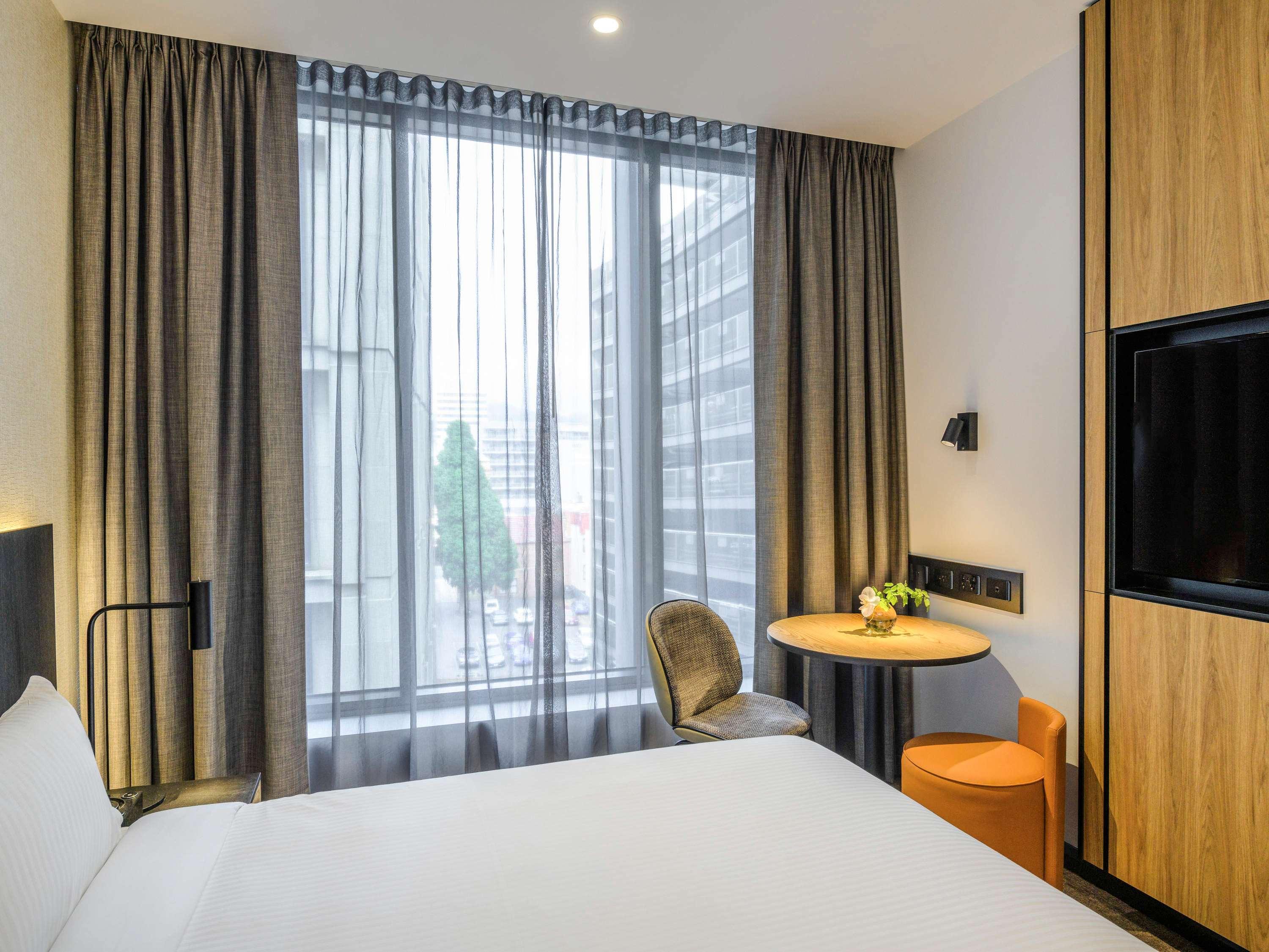 Double Classic King Bed