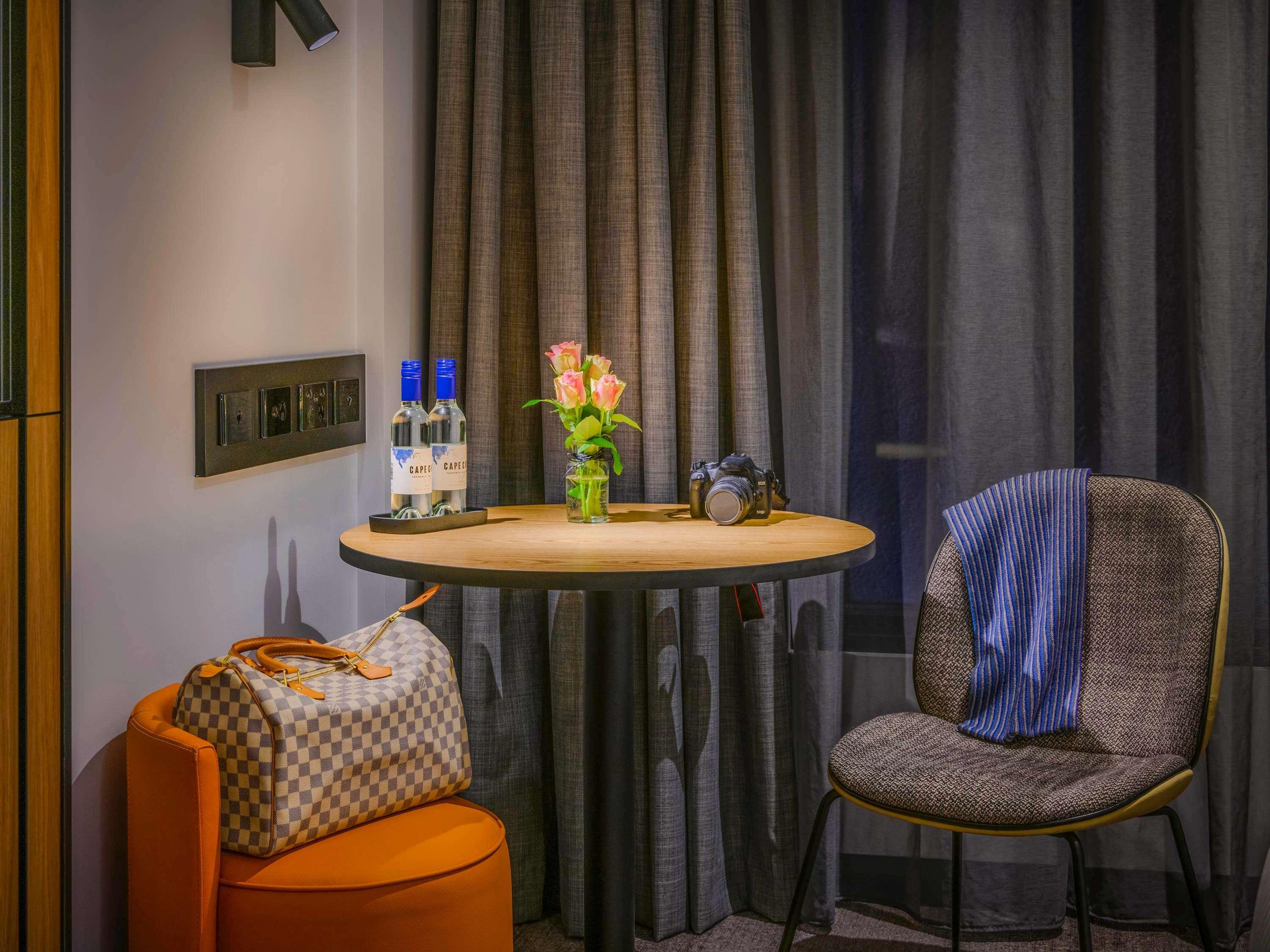 Double Deluxe King Bed