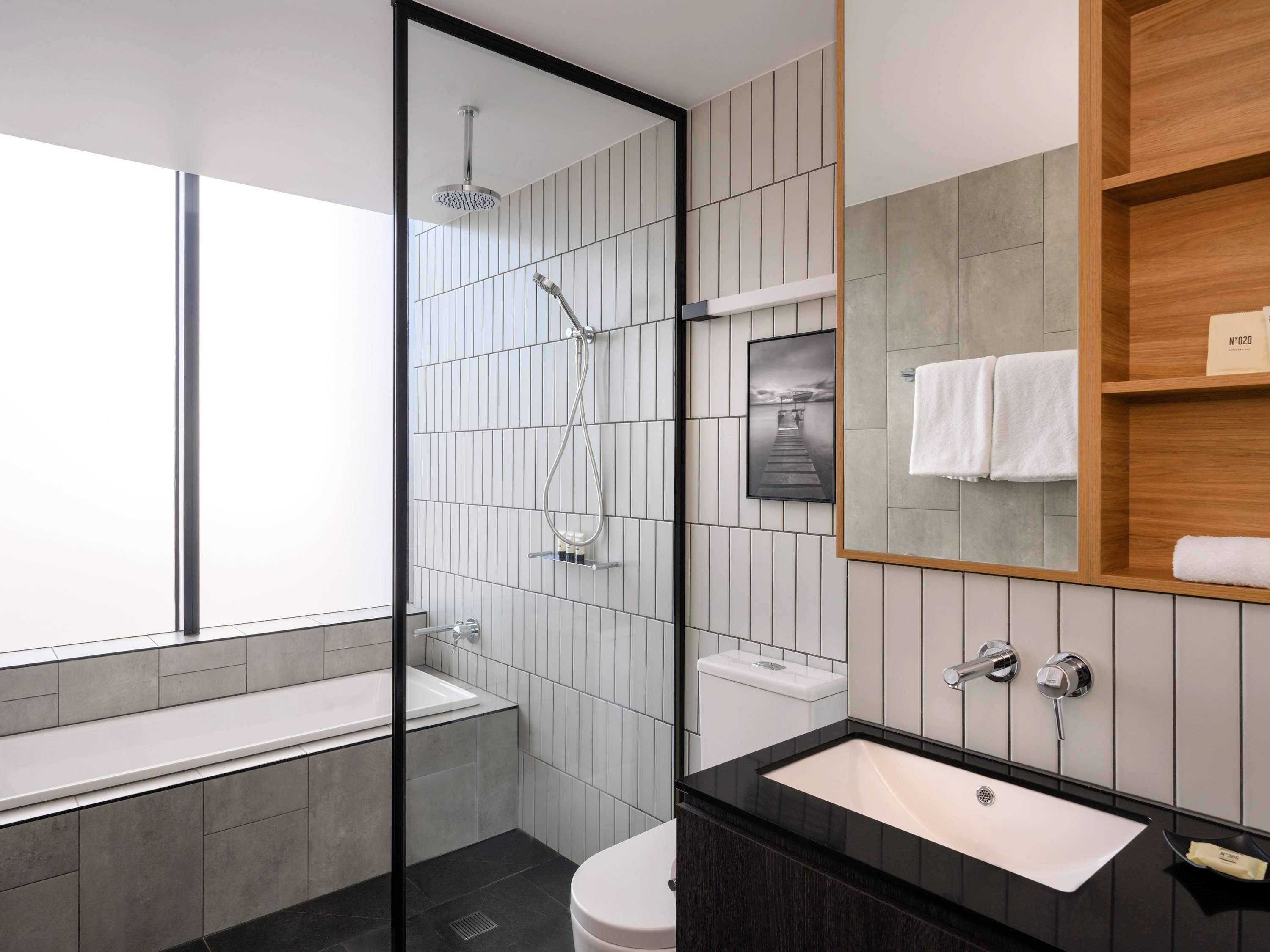 Double Deluxe King Bed