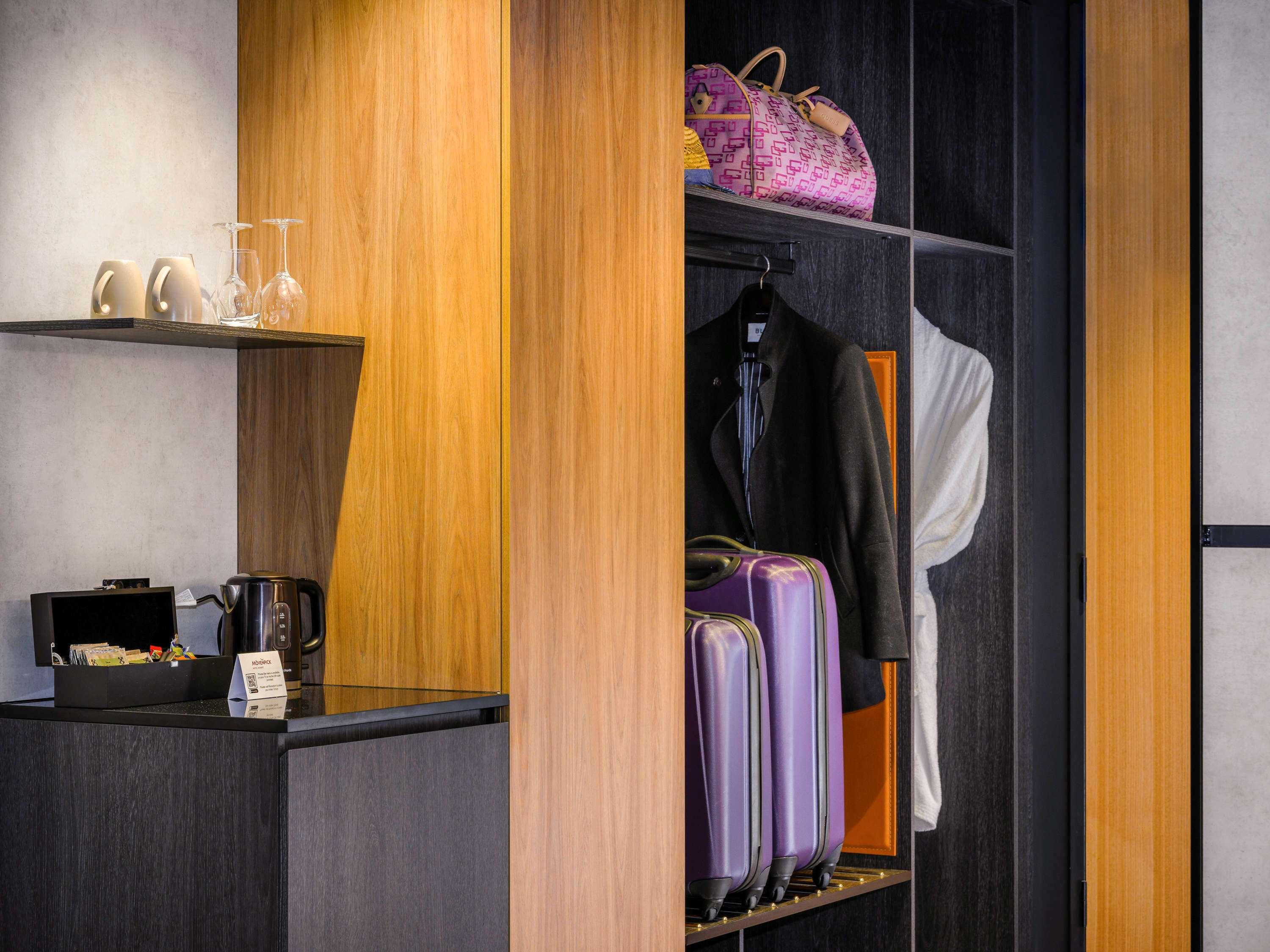 Double Deluxe King Bed