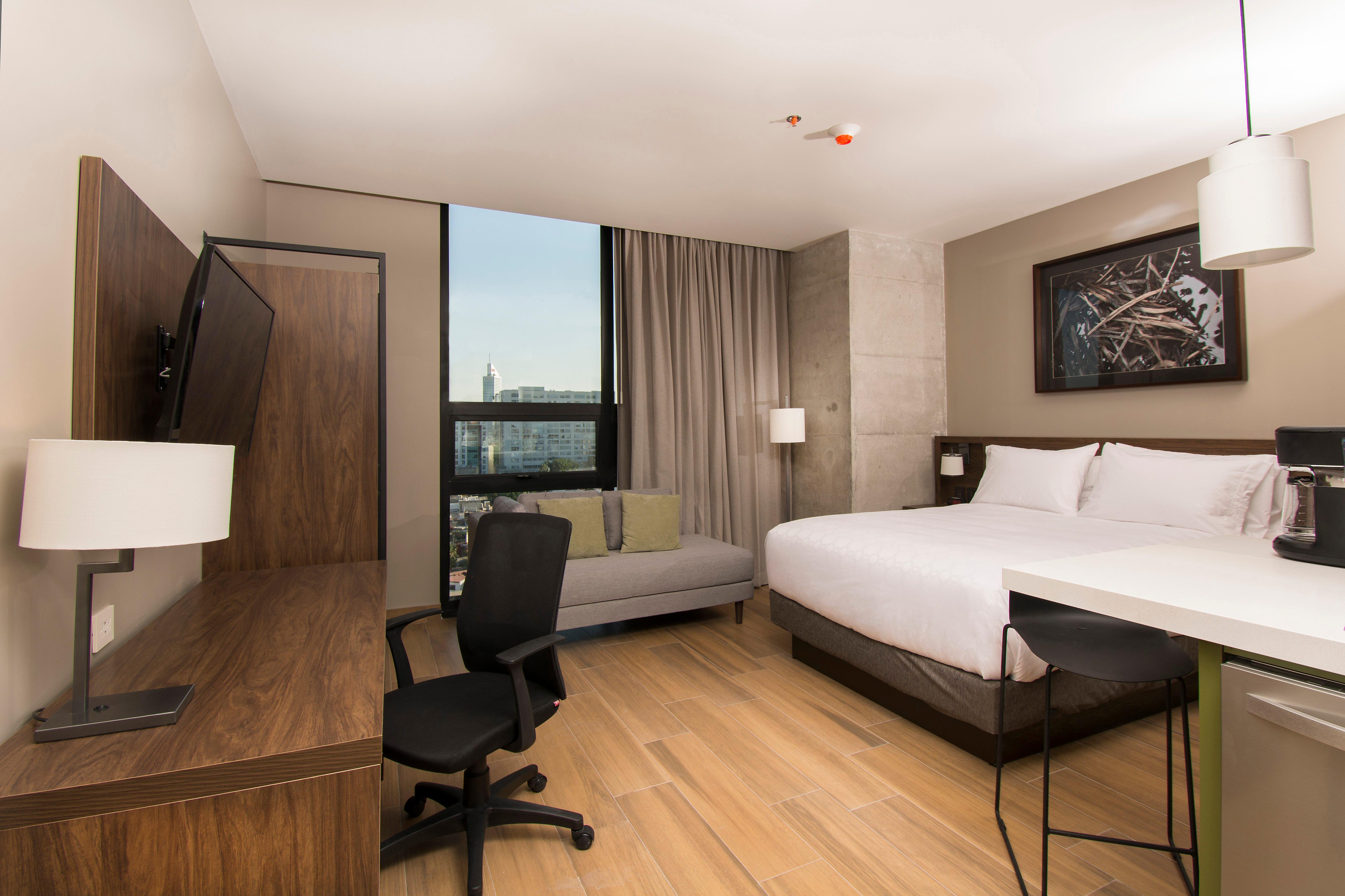 Studio Queen Size Bed