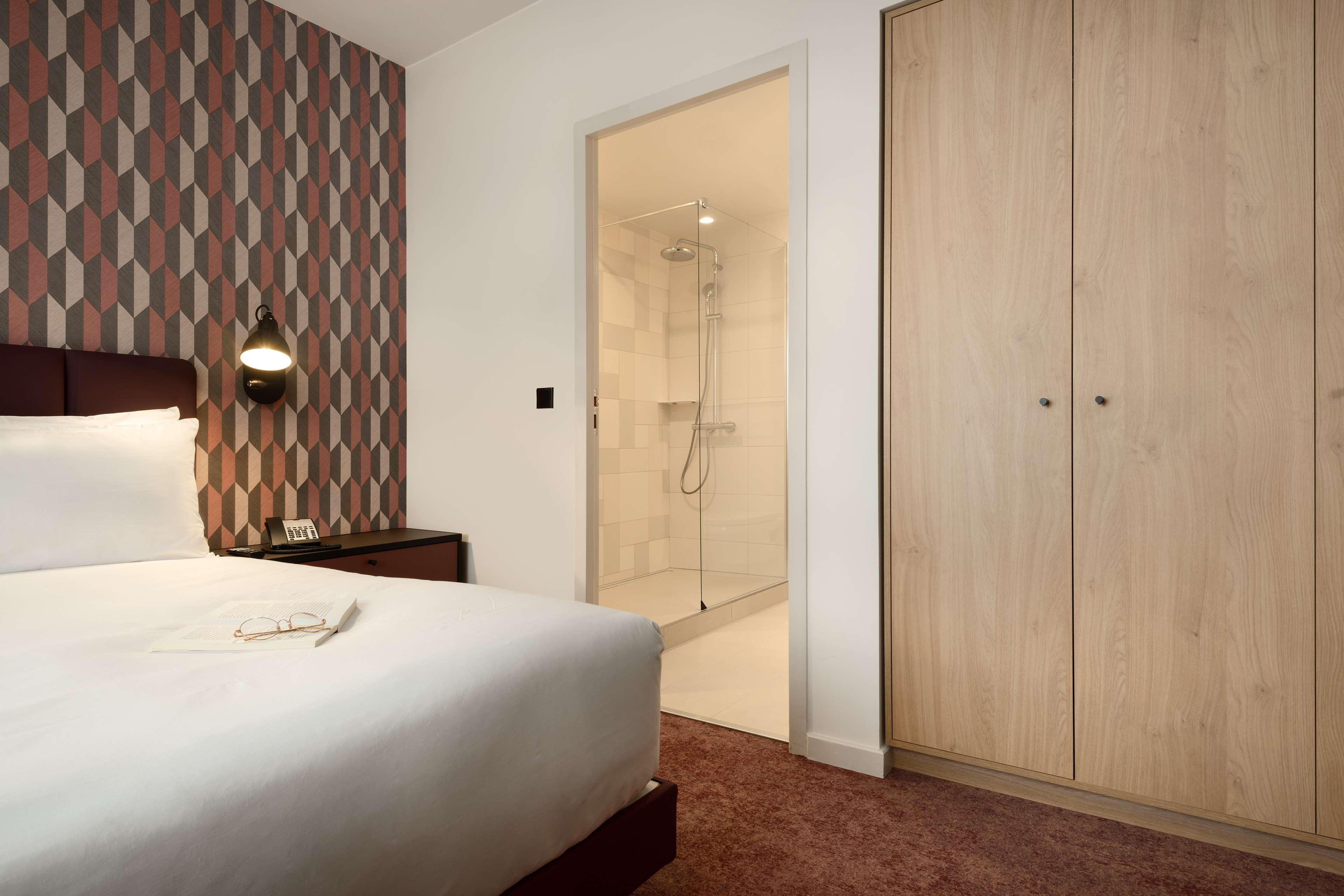 Double King Size Bed