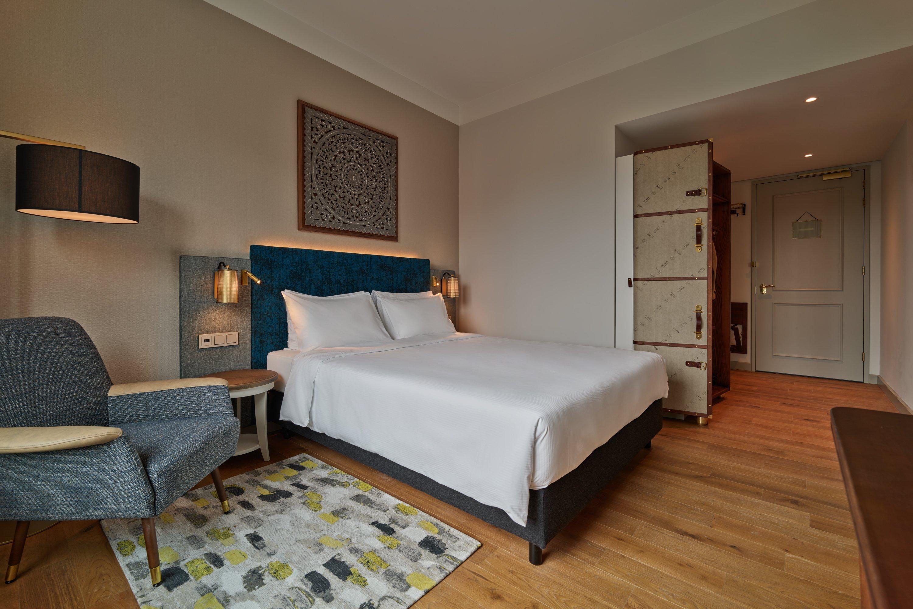 Double Queen Size Bed